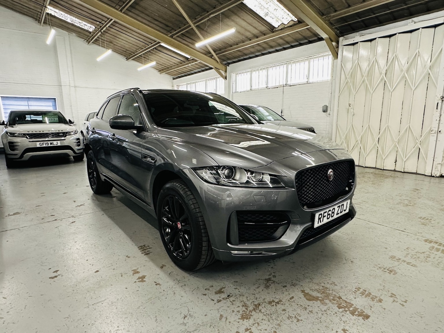 Used Jaguar F-Pace 2019 for sale - 78182977: Photo 9