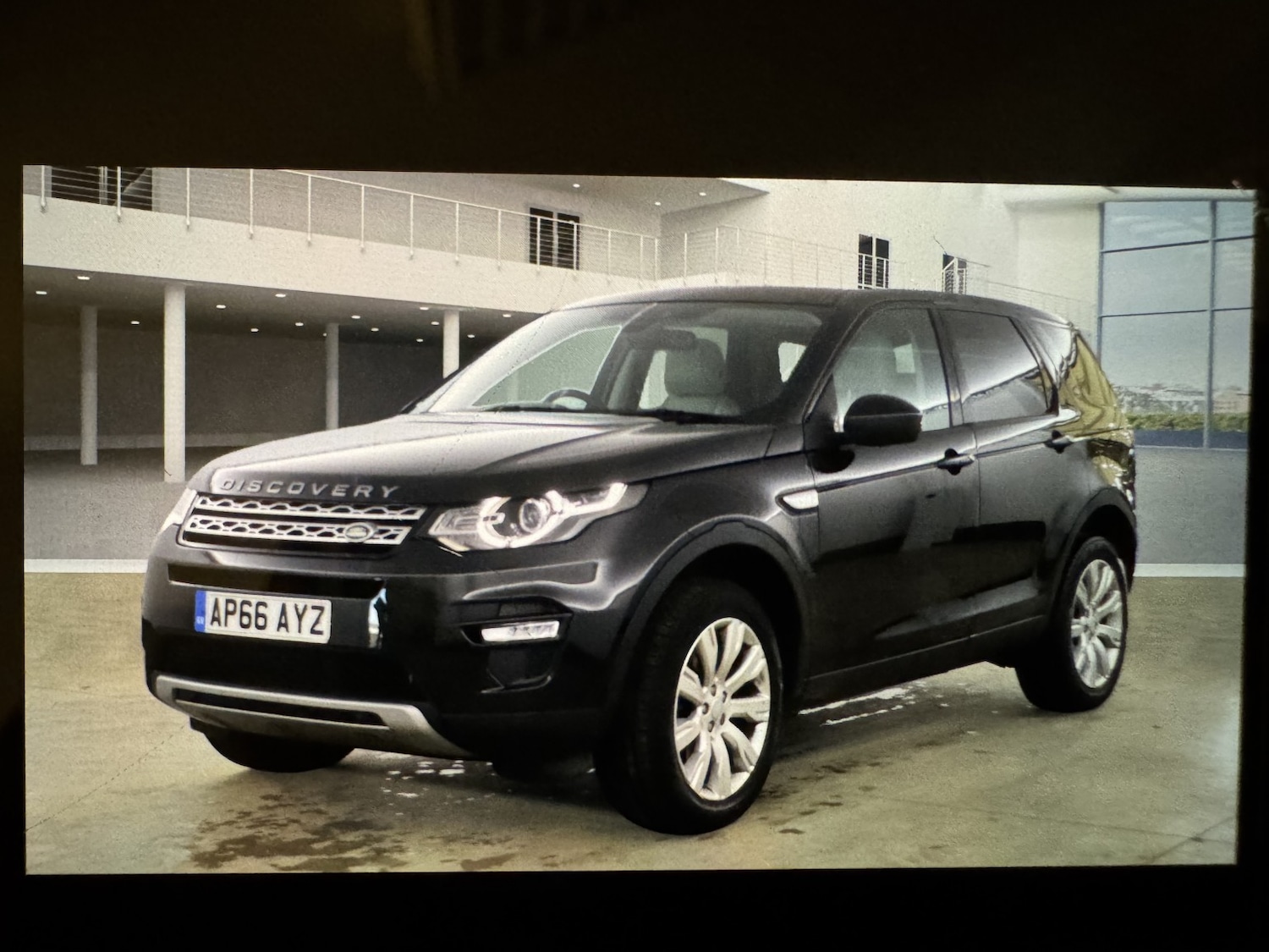 Used Land Rover Discovery Sport 2017 for sale - 76863892: Photo 1