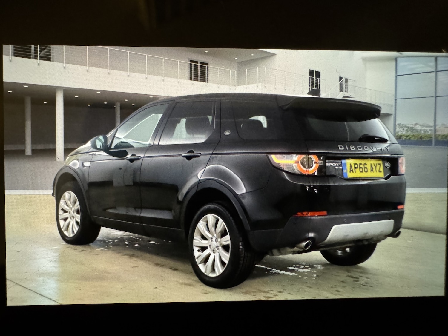 Used Land Rover Discovery Sport 2017 for sale - 76863892: Photo 3