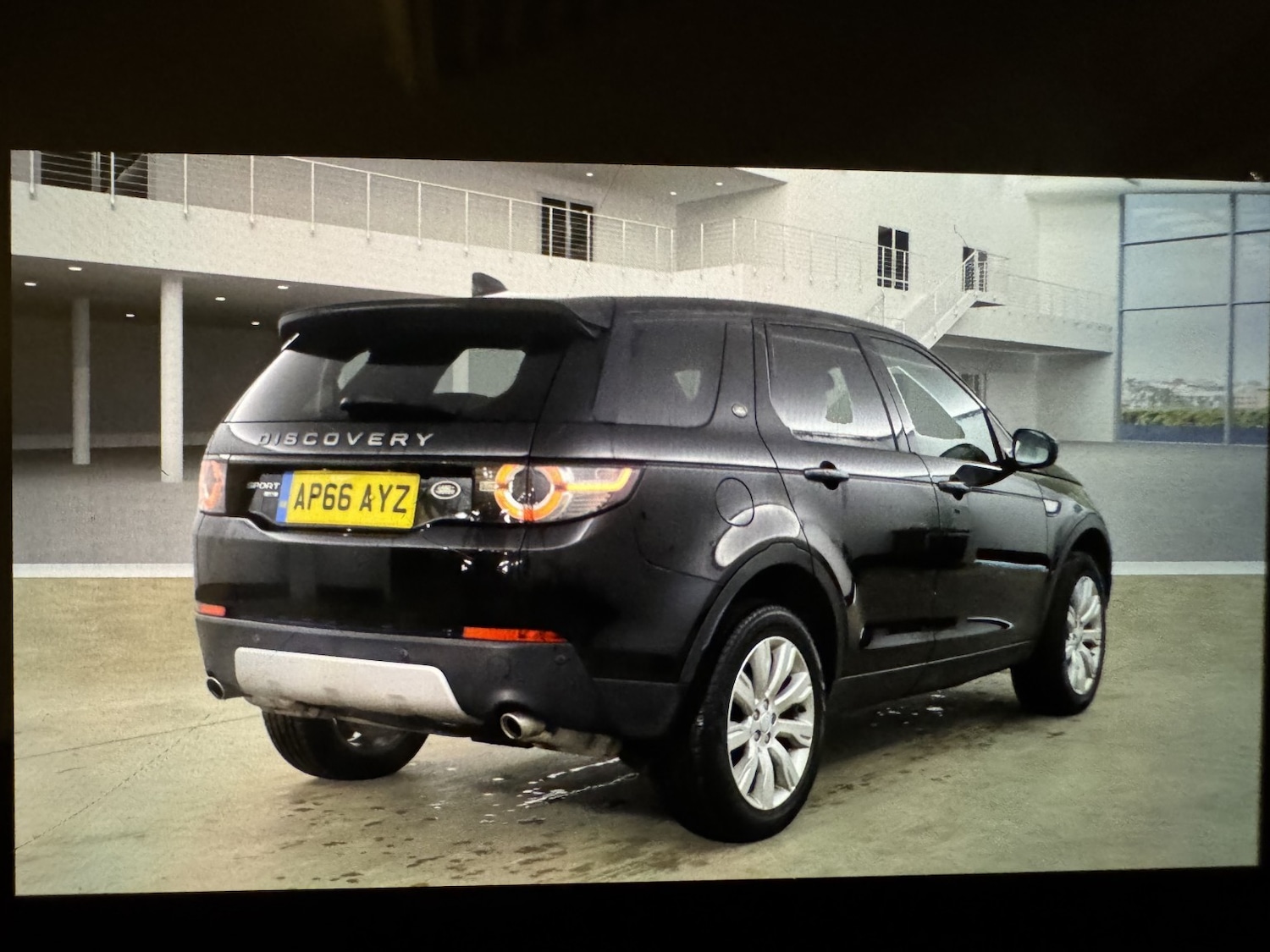 Used Land Rover Discovery Sport 2017 for sale - 76863892: Photo 4