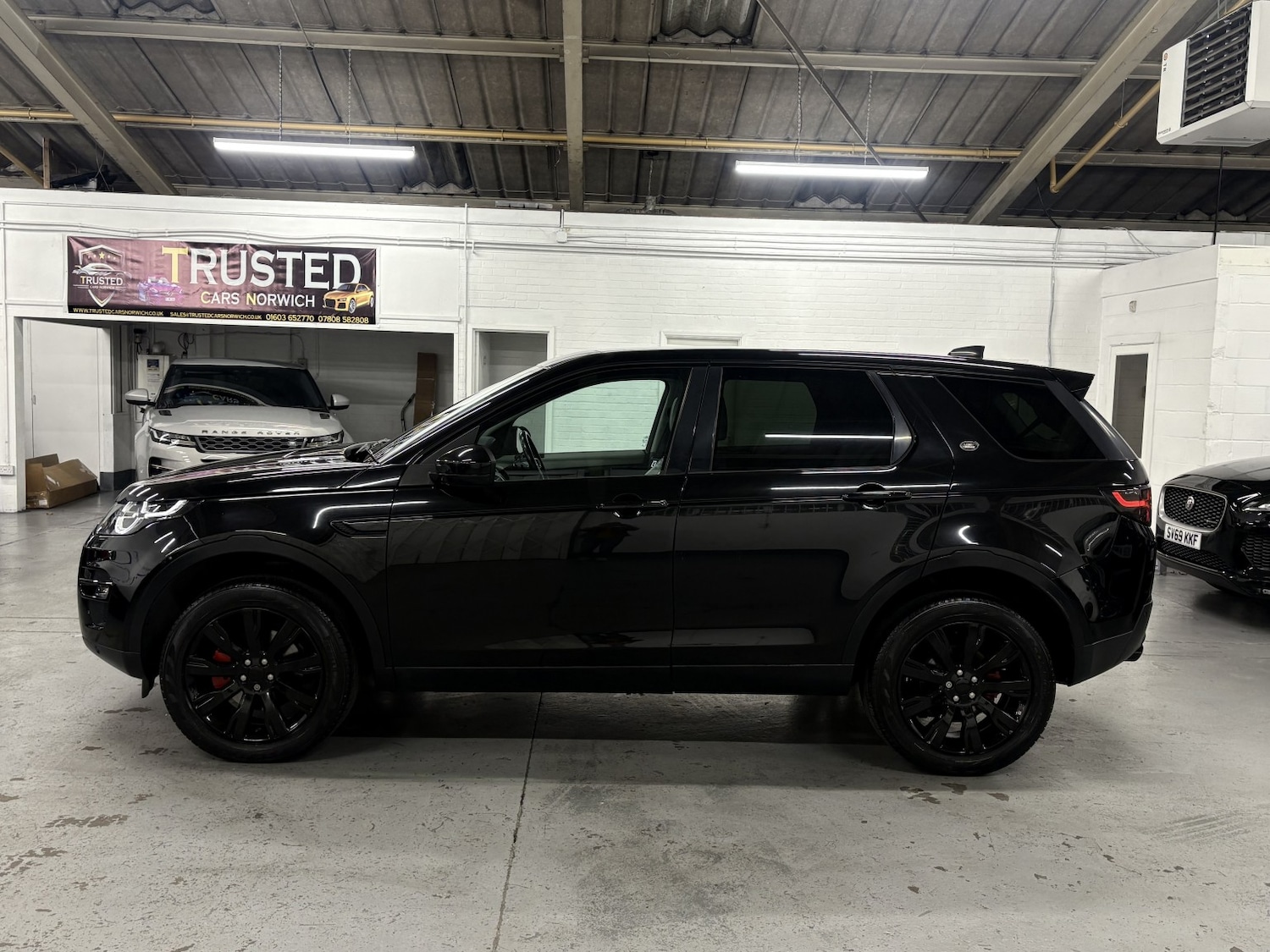 Used Land Rover Discovery Sport 2017 for sale - 77409504: Photo 11