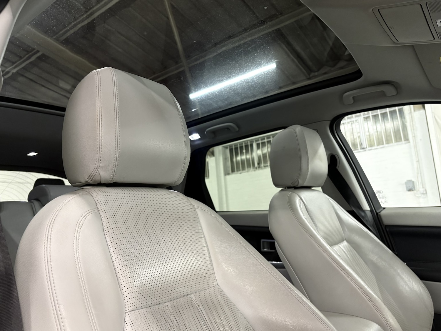 Used Land Rover Discovery Sport 2017 for sale - 77409504: Photo 43