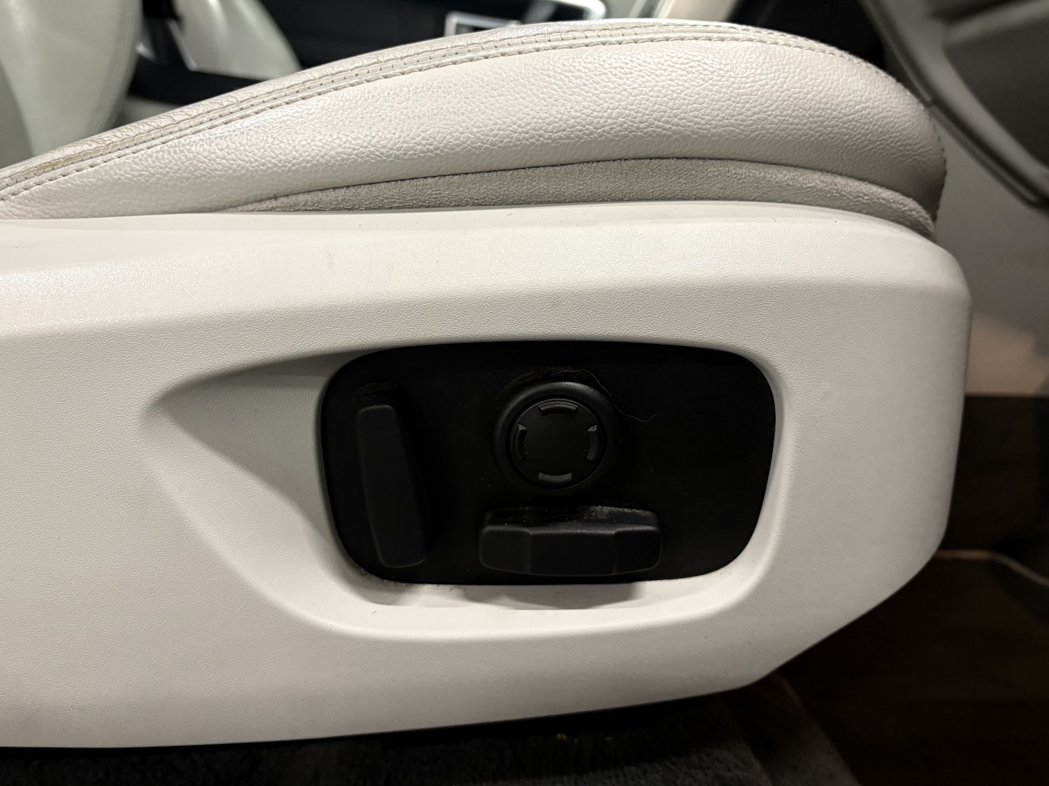 Used Land Rover Discovery Sport 2017 for sale - 77409504: Photo 47