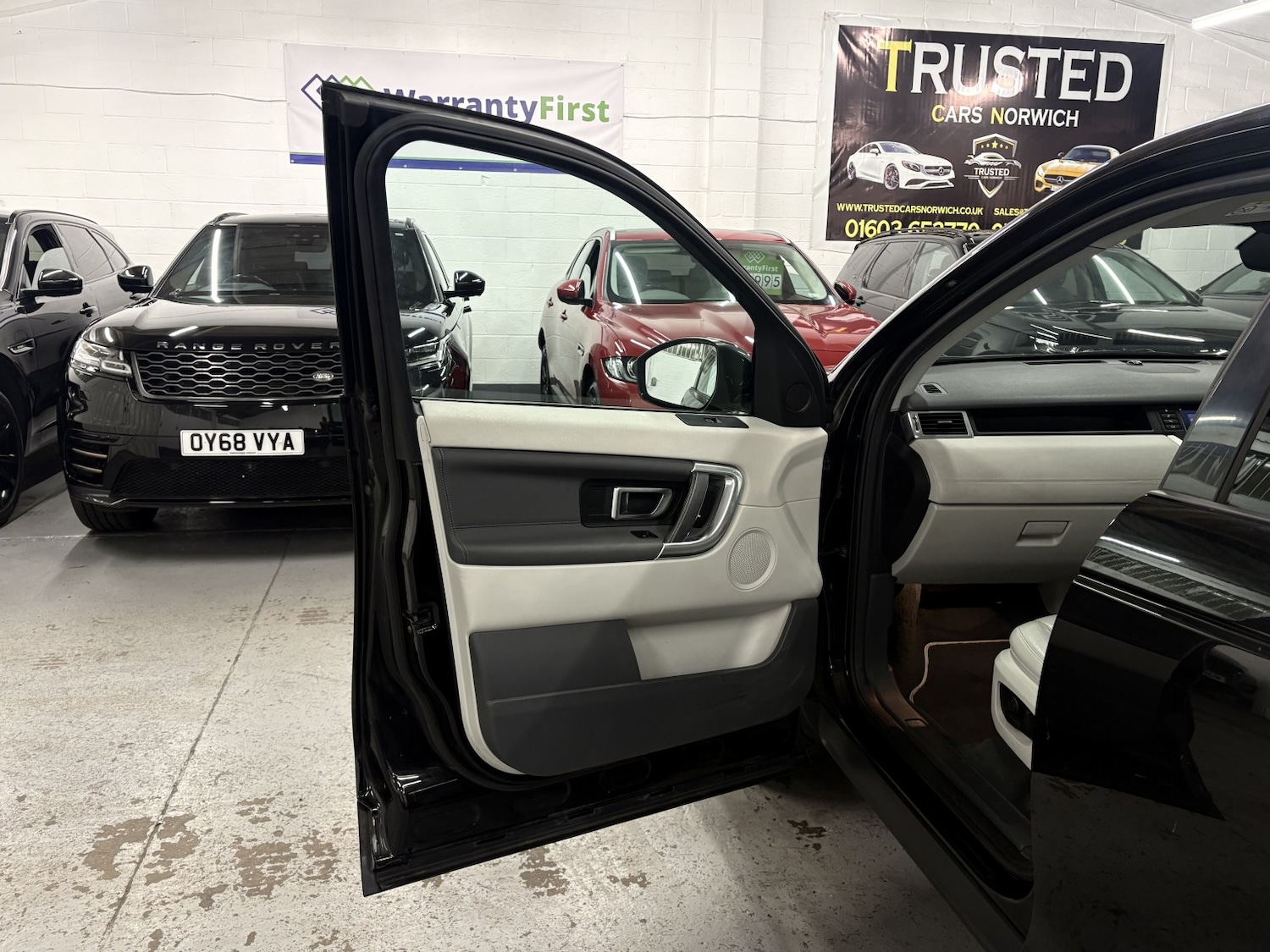 Used Land Rover Discovery Sport 2017 for sale - 77409504: Photo 49