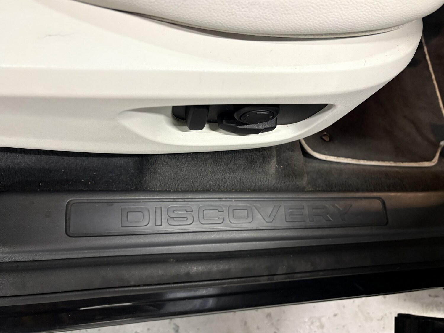 Used Land Rover Discovery Sport 2017 for sale - 77409504: Photo 51