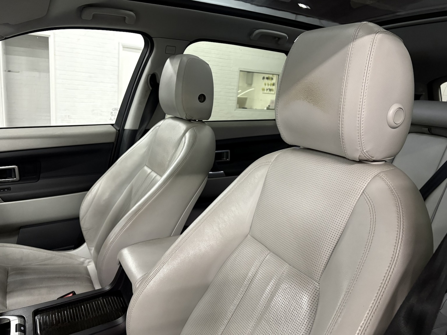 Used Land Rover Discovery Sport 2017 for sale - 77409504: Photo 56