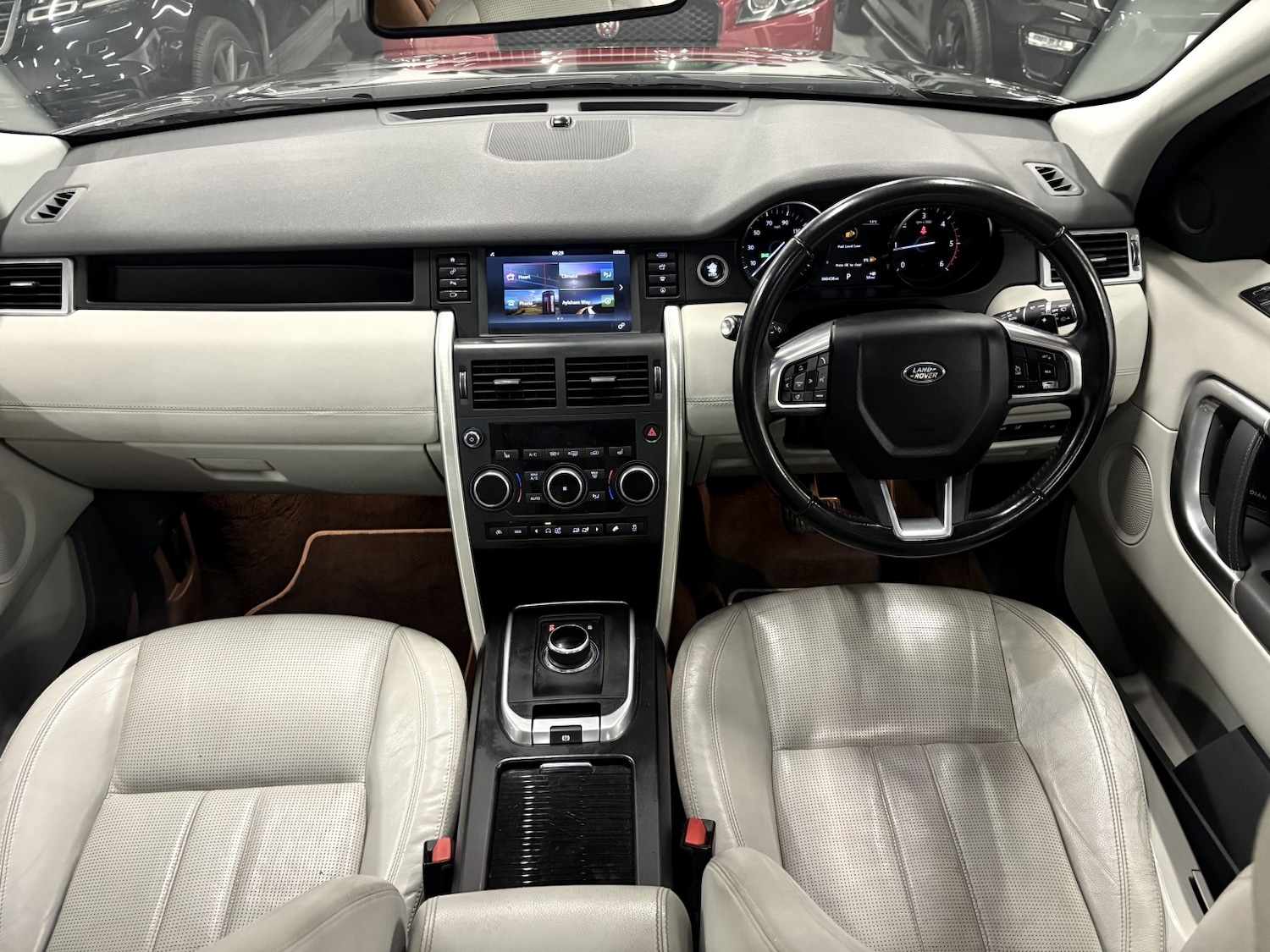 Used Land Rover Discovery Sport 2017 for sale - 77409504: Photo 77