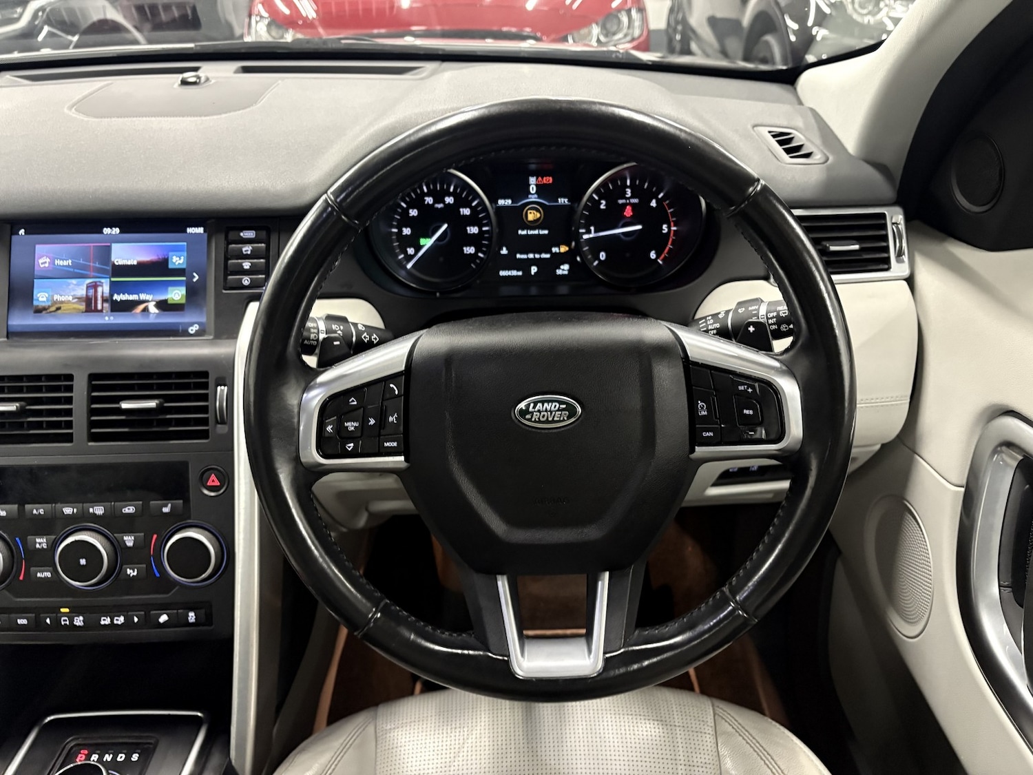 Used Land Rover Discovery Sport 2017 for sale - 77409504: Photo 78