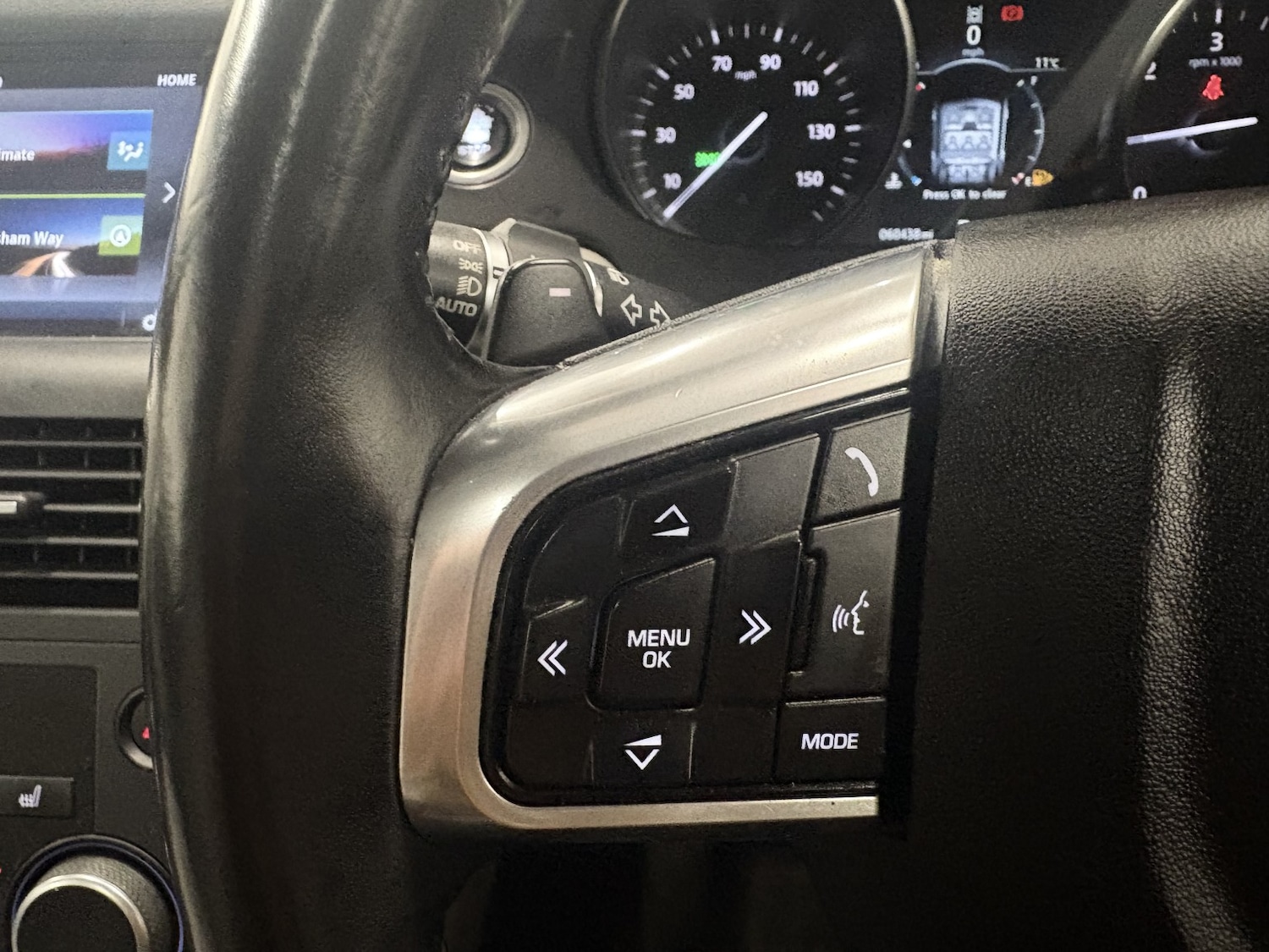 Used Land Rover Discovery Sport 2017 for sale - 77409504: Photo 80