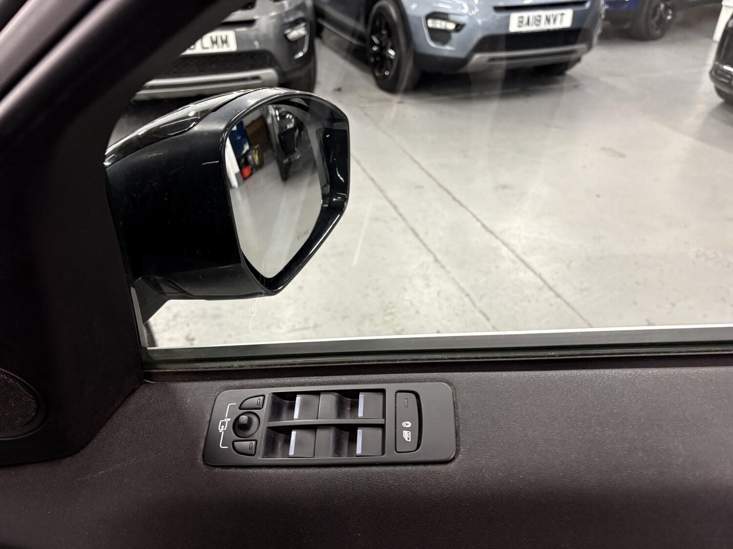 Used Land Rover Discovery Sport 2019 for sale - 77991579: Photo 32