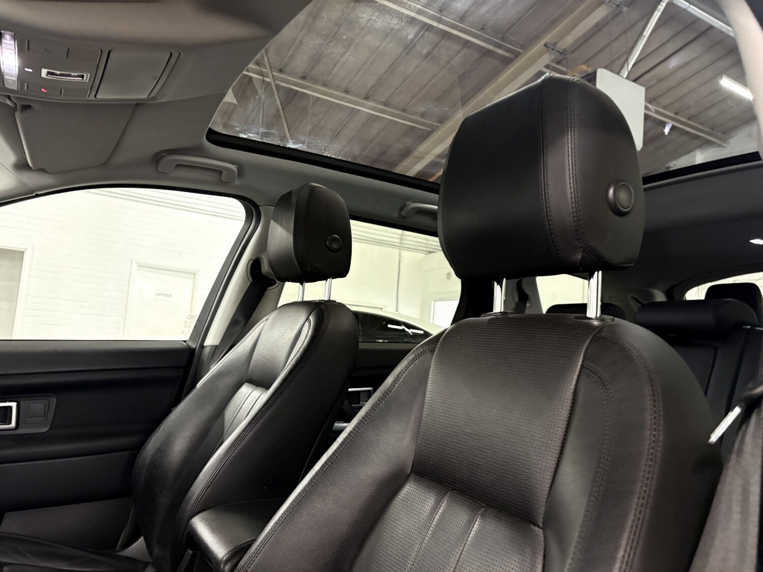 Used Land Rover Discovery Sport 2019 for sale - 77991579: Photo 45