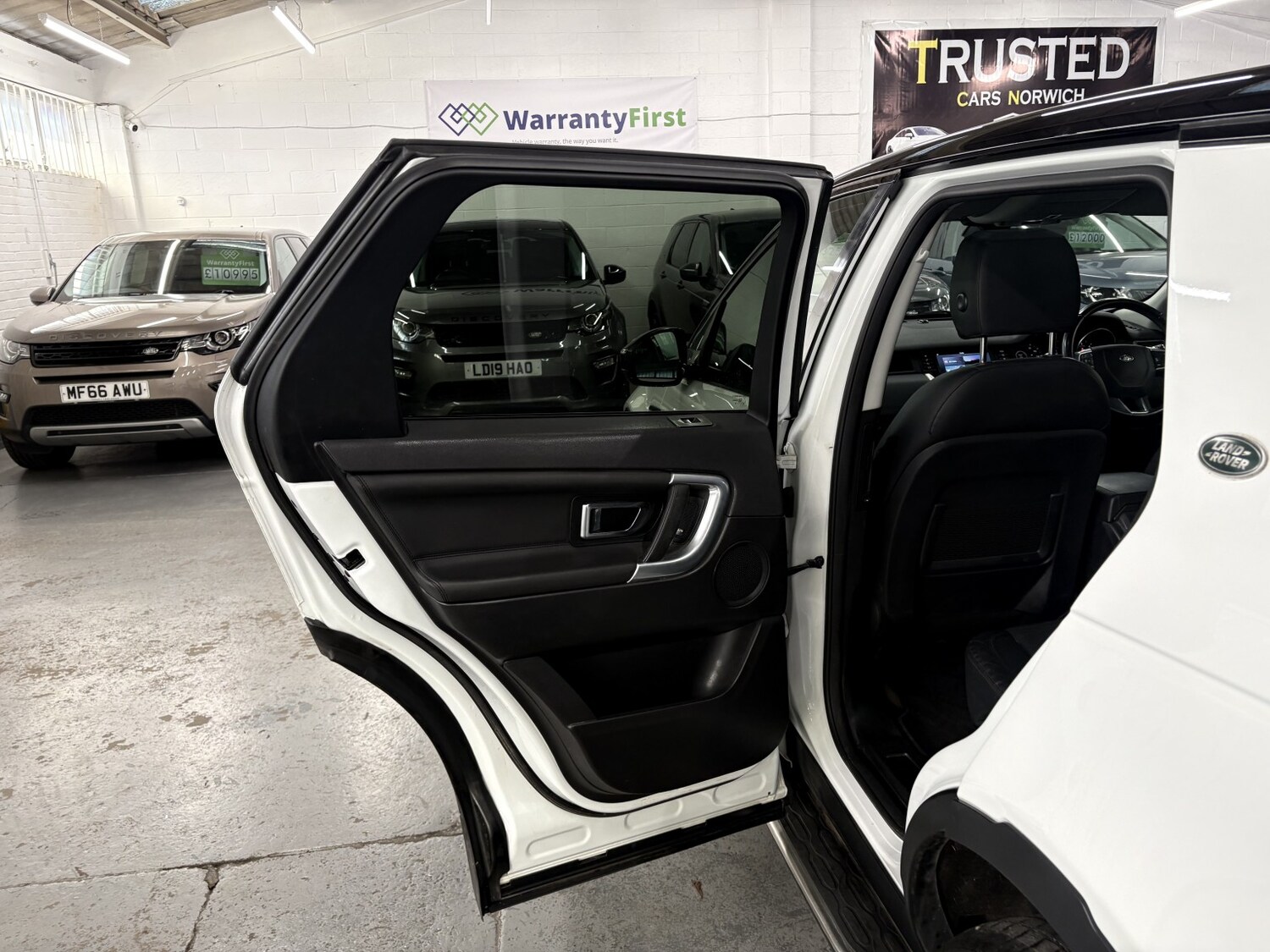 Used Land Rover Discovery Sport 2019 for sale - 77991579: Photo 50