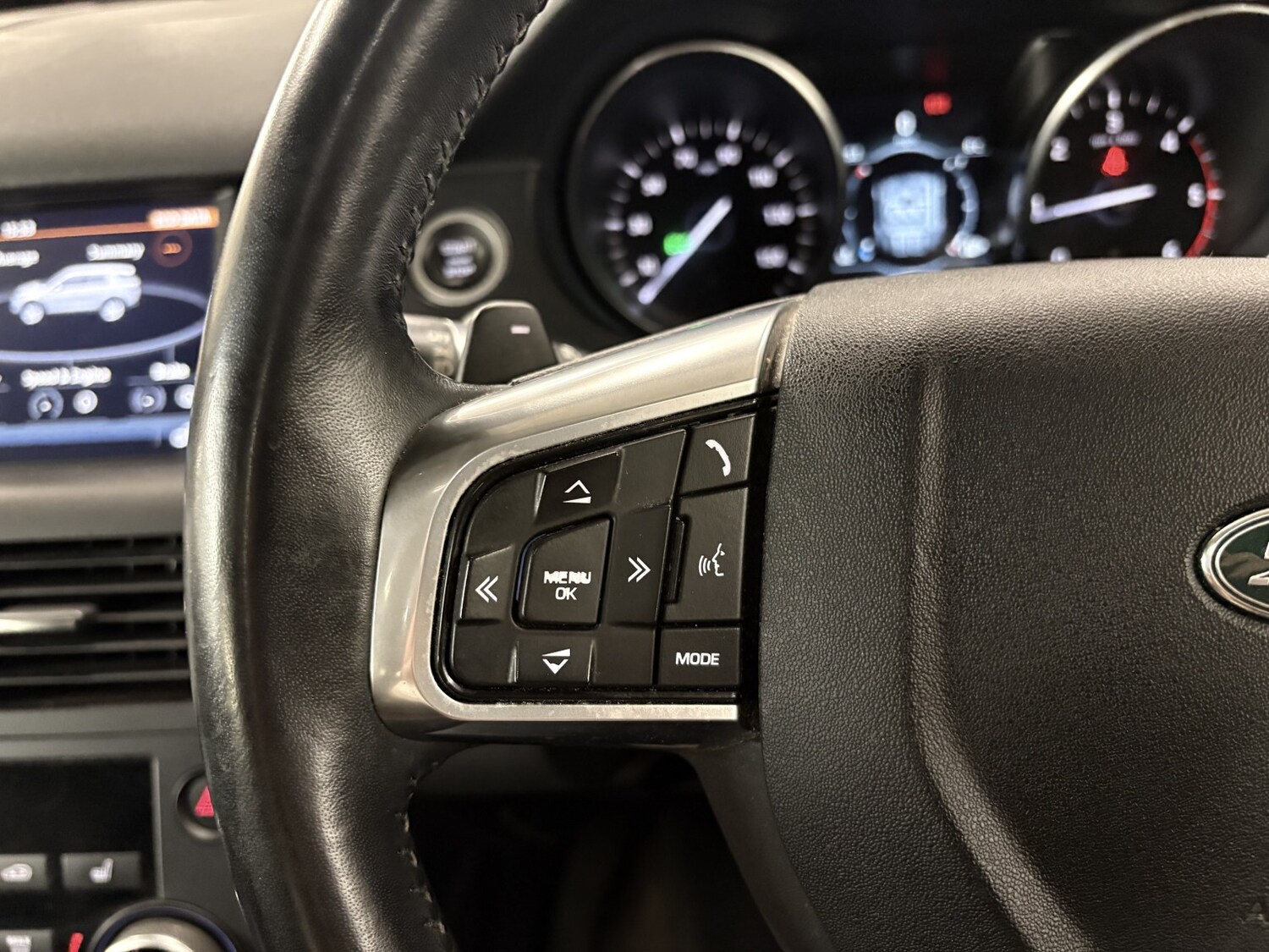 Used Land Rover Discovery Sport 2019 for sale - 77991579: Photo 66