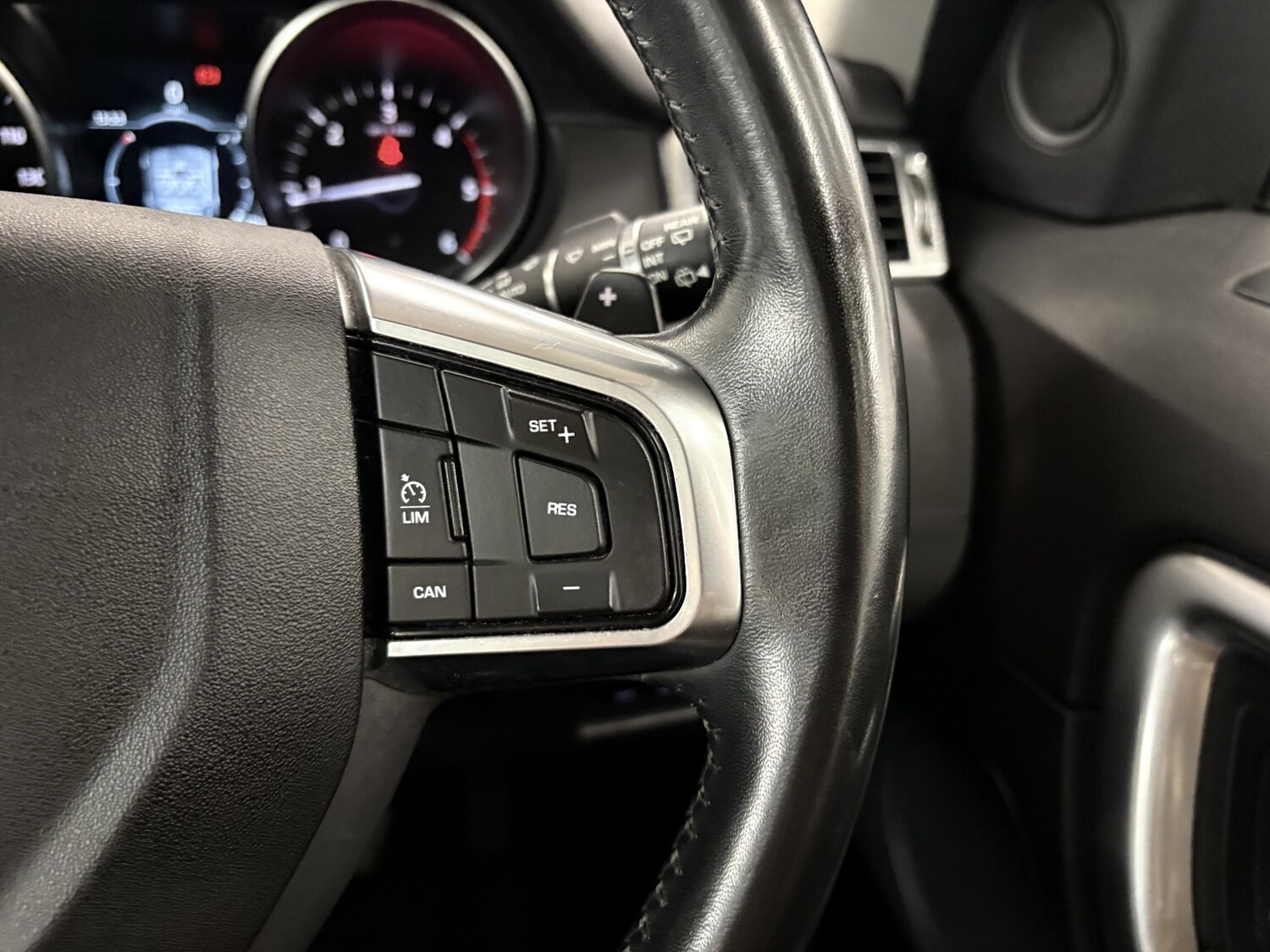 Used Land Rover Discovery Sport 2019 for sale - 77991579: Photo 67