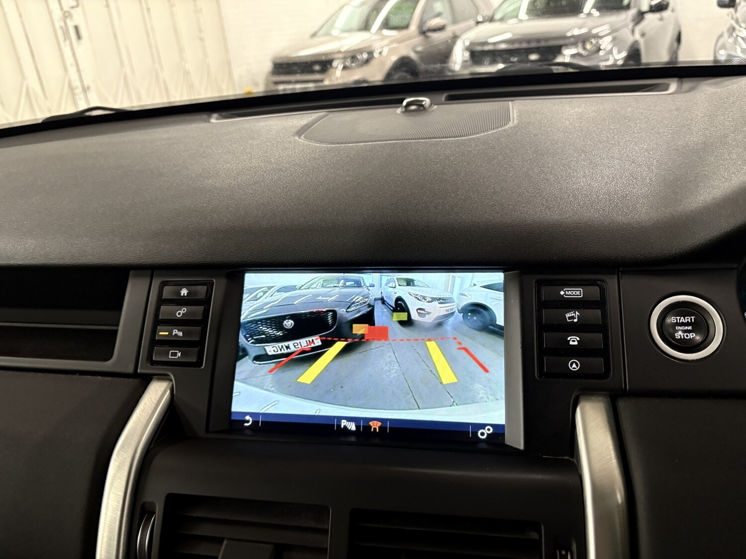 Used Land Rover Discovery Sport 2019 for sale - 77991579: Photo 84