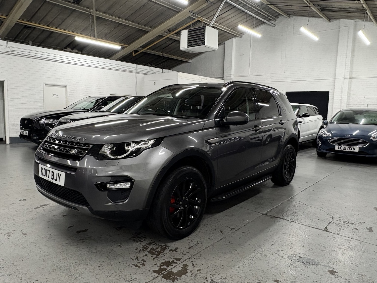 Used Land Rover Discovery Sport 2017 for sale - 77891615: Photo 2