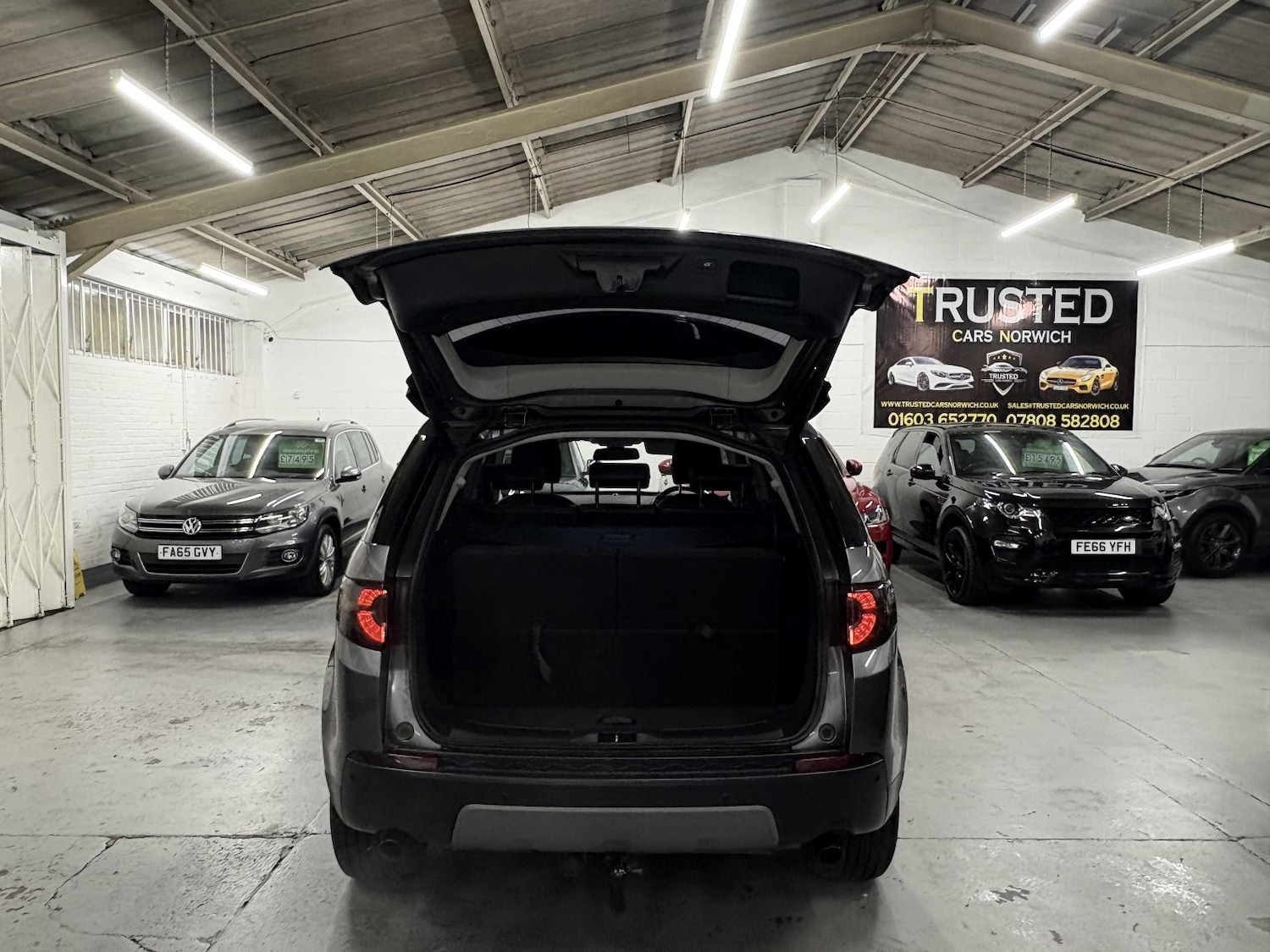 Used Land Rover Discovery Sport 2017 for sale - 77891615: Photo 24