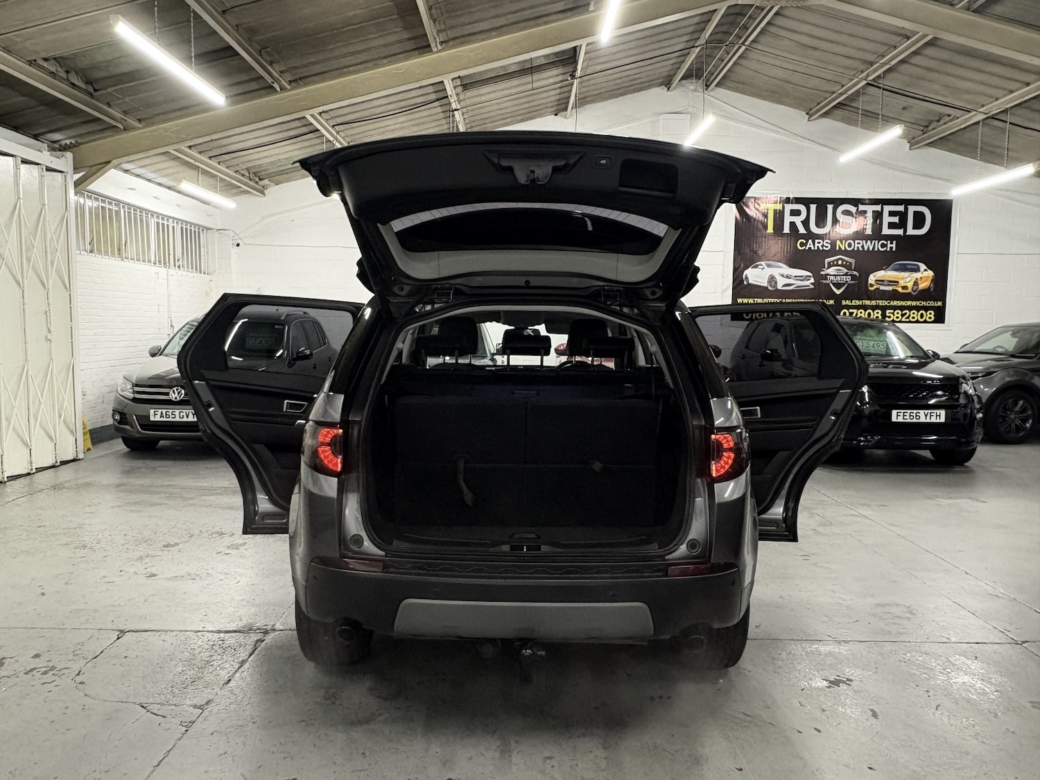 Used Land Rover Discovery Sport 2017 for sale - 77891615: Photo 25