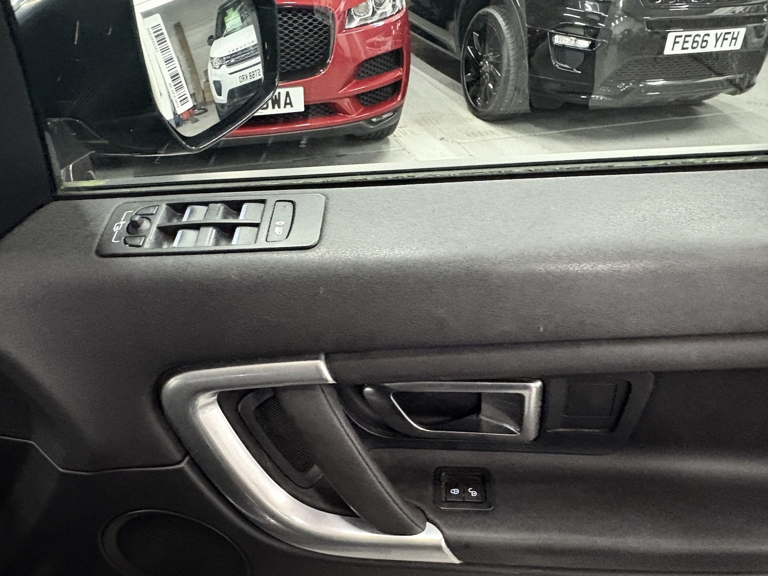 Used Land Rover Discovery Sport 2017 for sale - 77891615: Photo 38