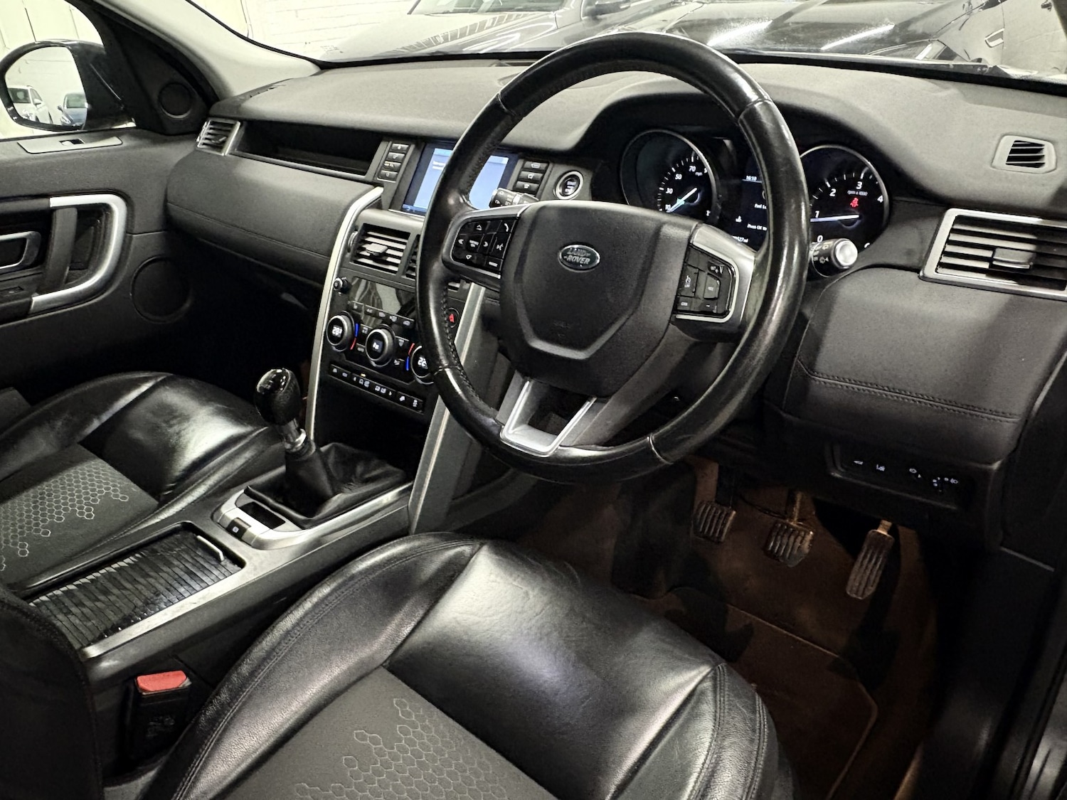 Used Land Rover Discovery Sport 2017 for sale - 77891615: Photo 39