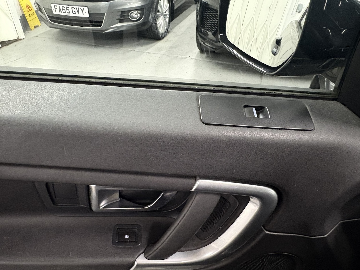 Used Land Rover Discovery Sport 2017 for sale - 77891615: Photo 46