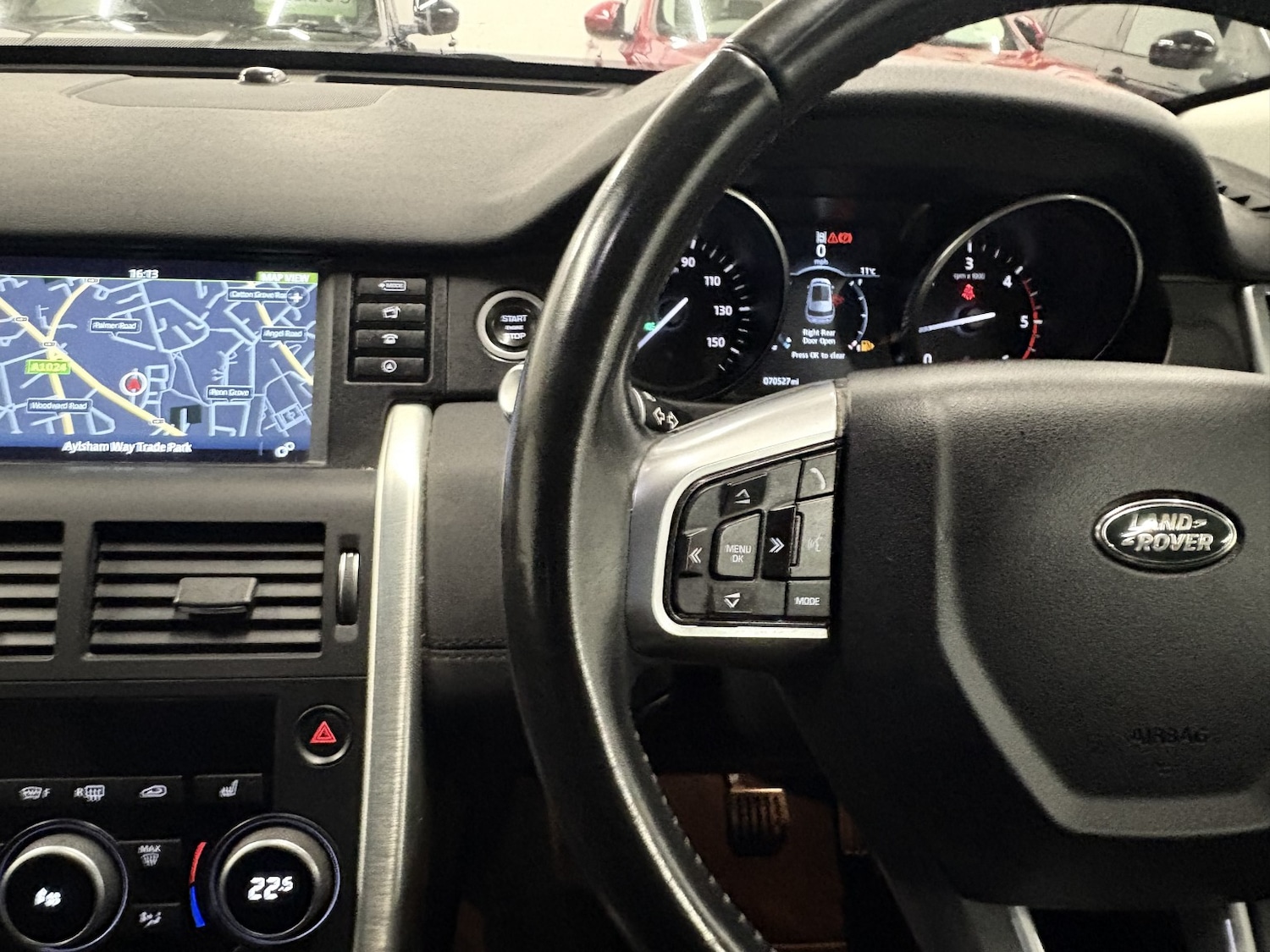 Used Land Rover Discovery Sport 2017 for sale - 77891615: Photo 63