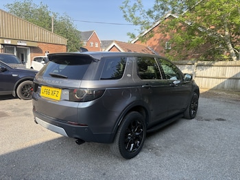 Used Land Rover Discovery Sport 2016 for sale - 78820604: Photo