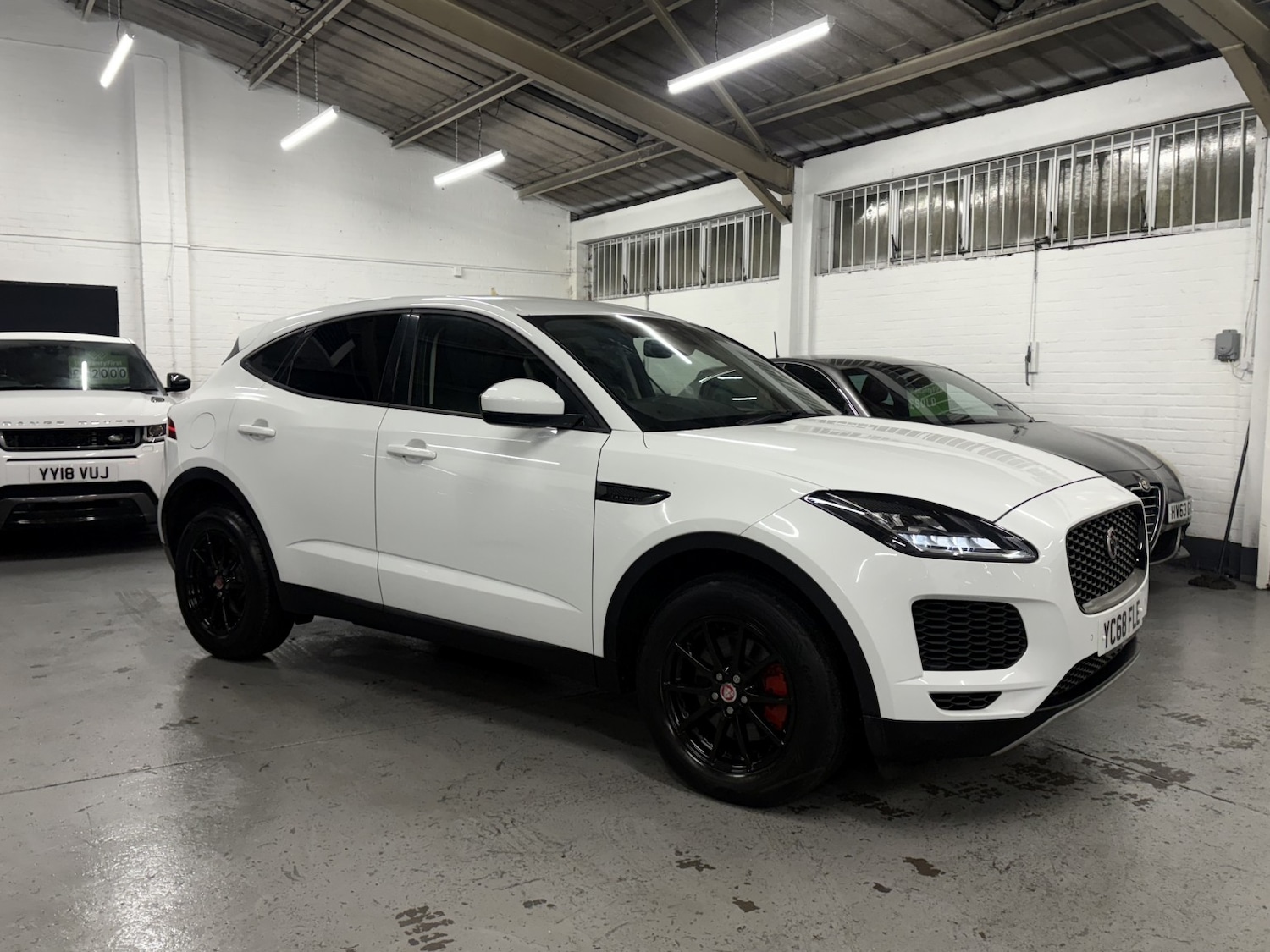 Used Jaguar E-Pace 2018 for sale - 76863908: Photo 1