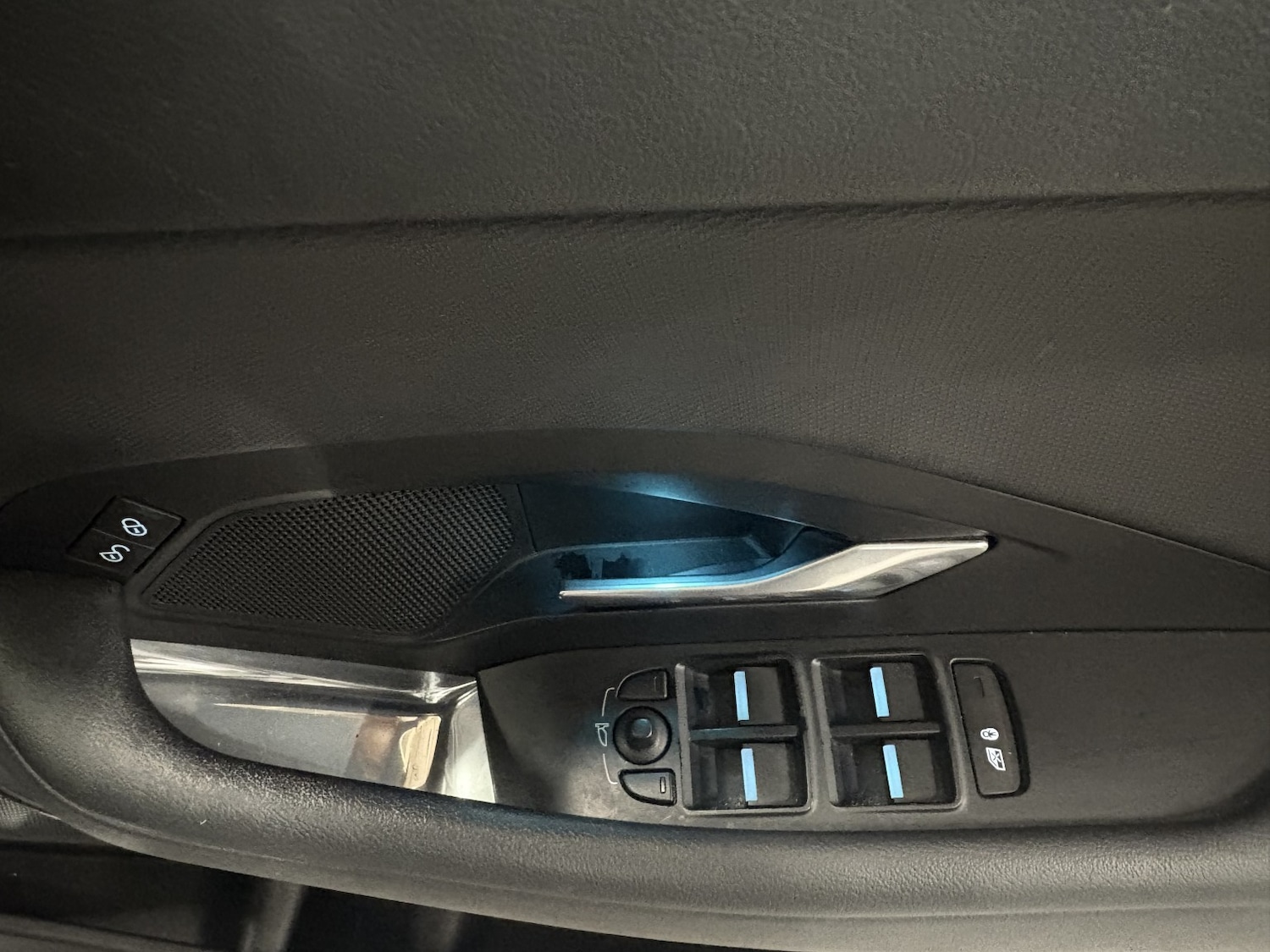 Used Jaguar E-Pace 2018 for sale - 76863908: Photo 21