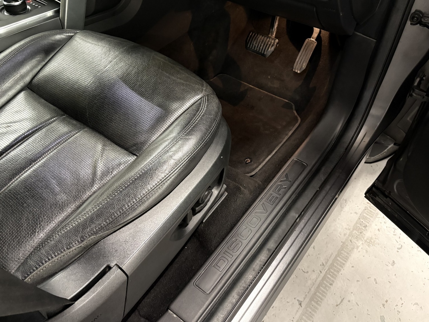 Used Land Rover Discovery Sport 2018 for sale - 77991581: Photo 32