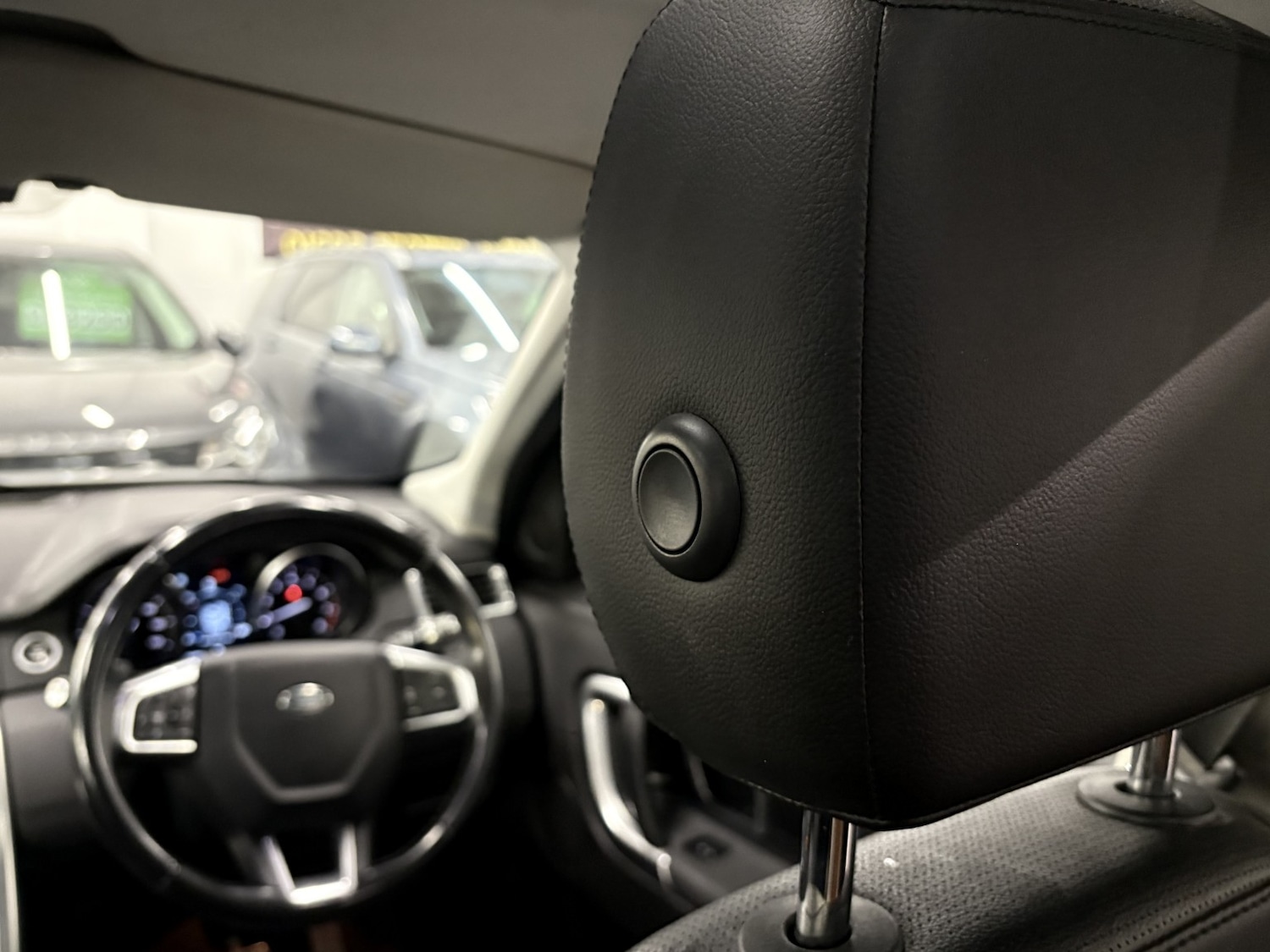 Used Land Rover Discovery Sport 2018 for sale - 77991581: Photo 51