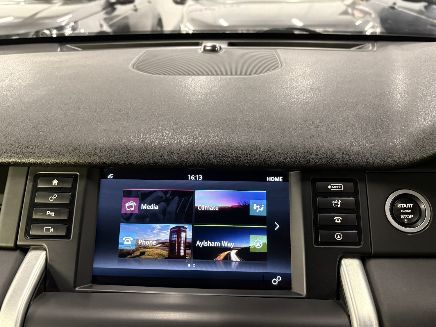 Used Land Rover Discovery Sport 2018 for sale - 77991581: Photo 66