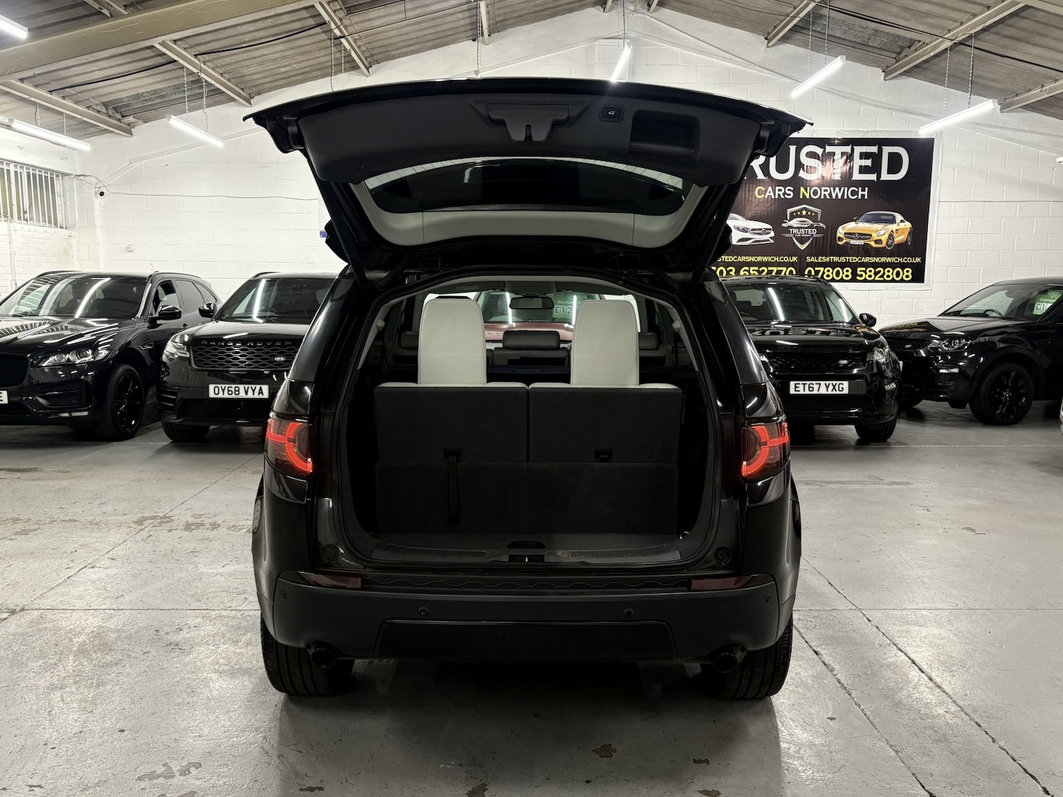 Used Land Rover Discovery Sport 2017 for sale - 77162290: Photo 20