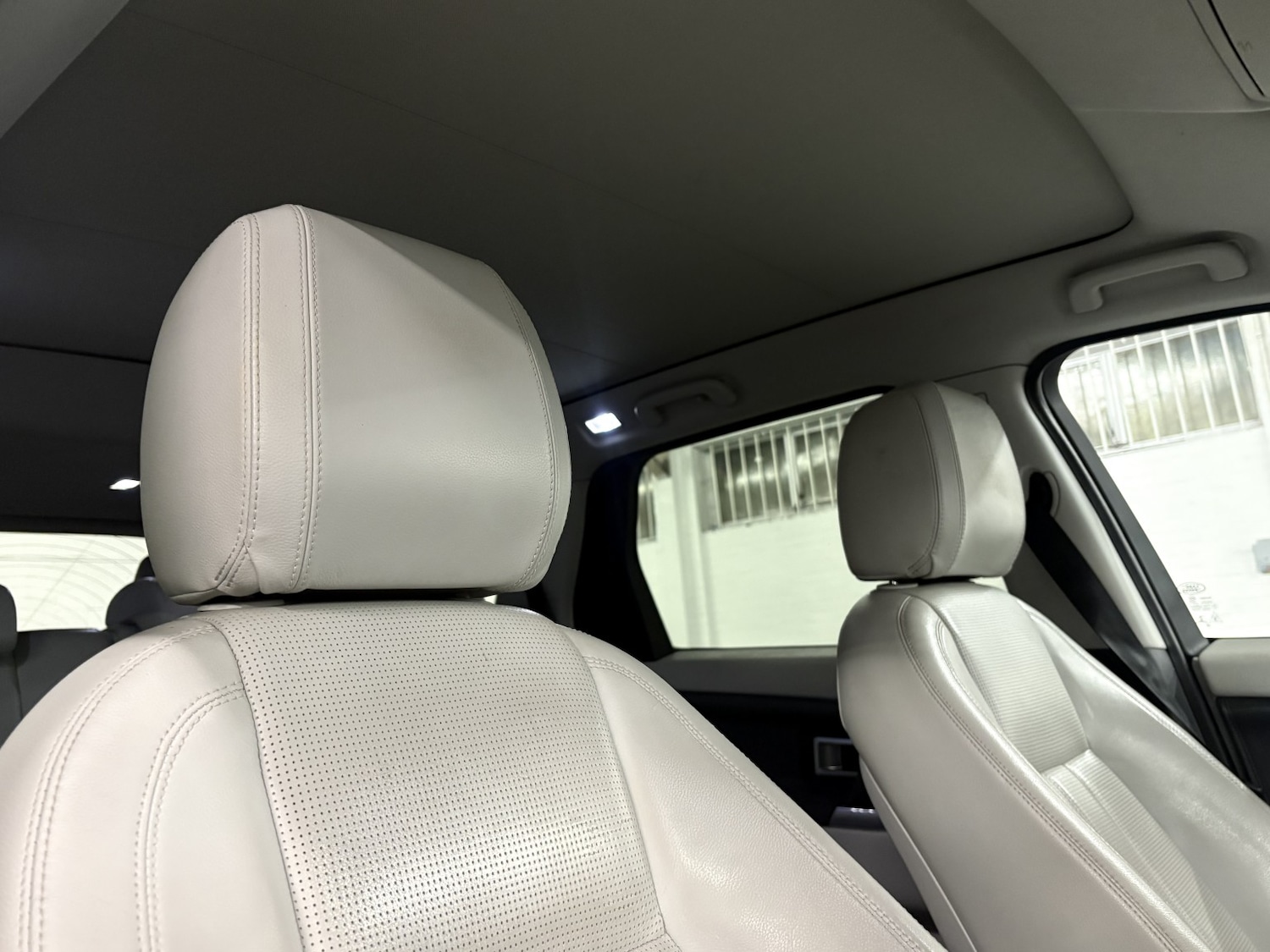 Used Land Rover Discovery Sport 2017 for sale - 77162290: Photo 48