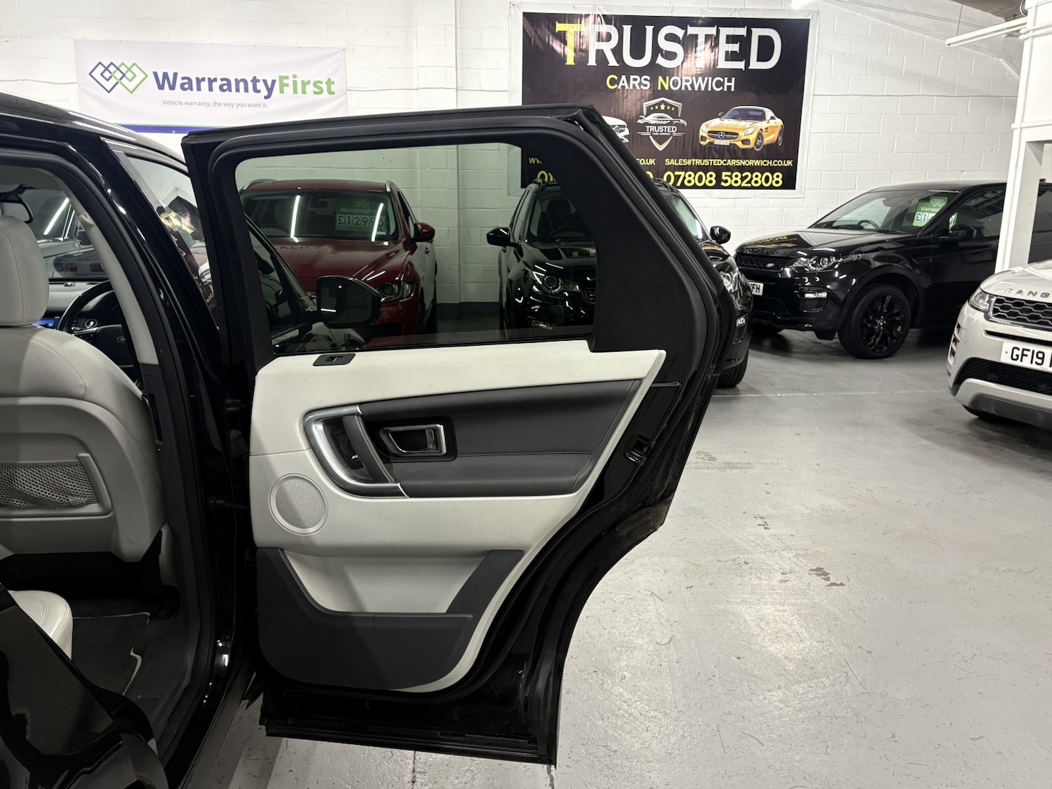 Used Land Rover Discovery Sport 2017 for sale - 77162290: Photo 69