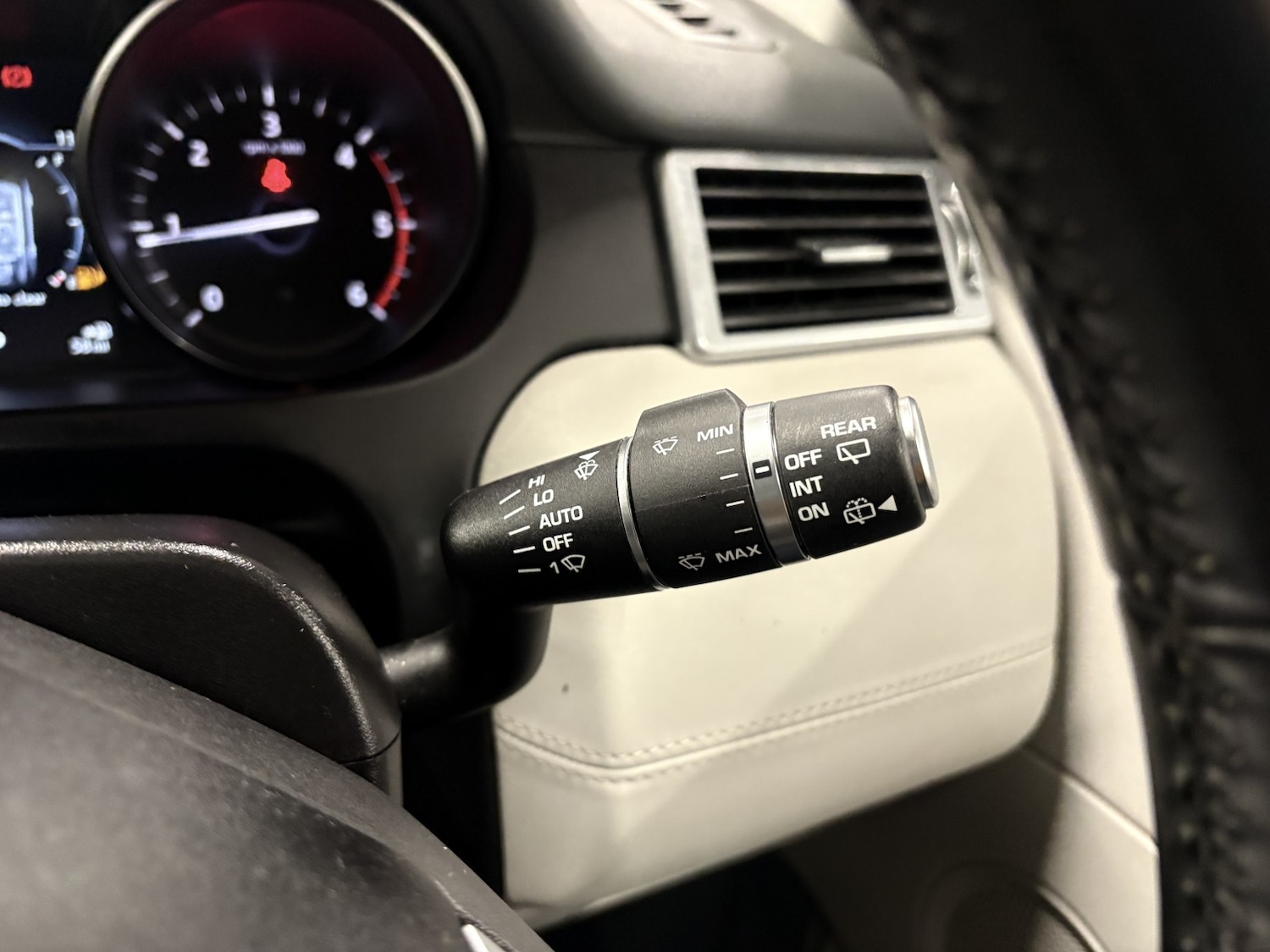 Used Land Rover Discovery Sport 2017 for sale - 77162290: Photo 79