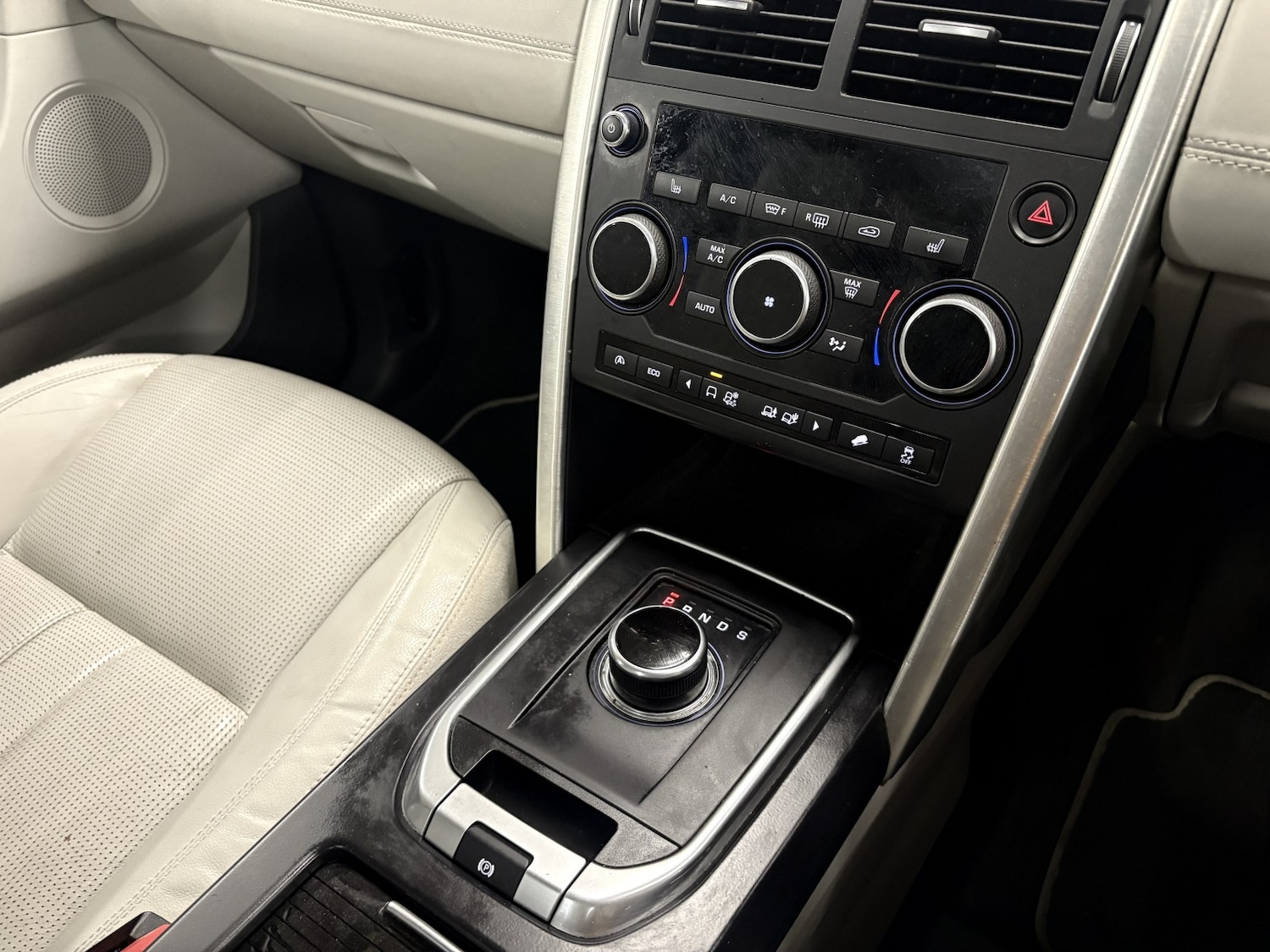 Used Land Rover Discovery Sport 2017 for sale - 77162290: Photo 82