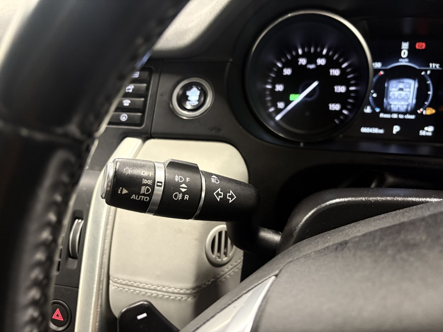 Used Land Rover Discovery Sport 2017 for sale - 77162290: Photo 84