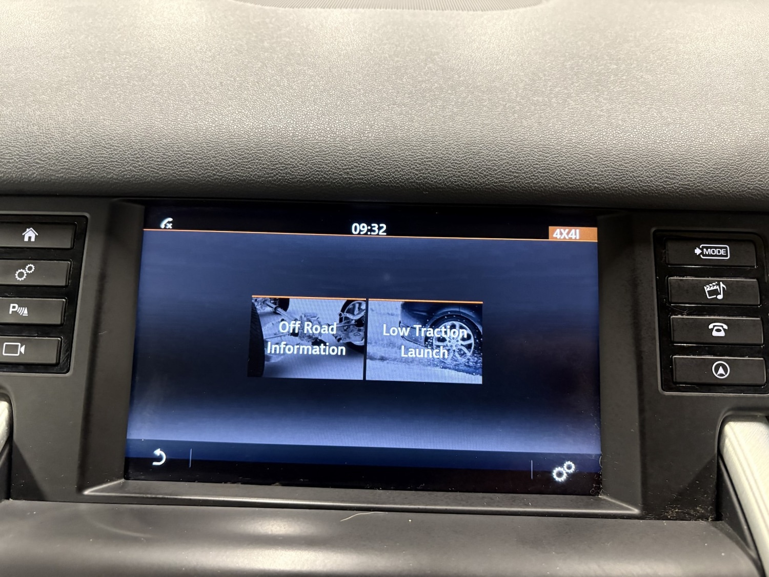 Used Land Rover Discovery Sport 2017 for sale - 77162290: Photo 95