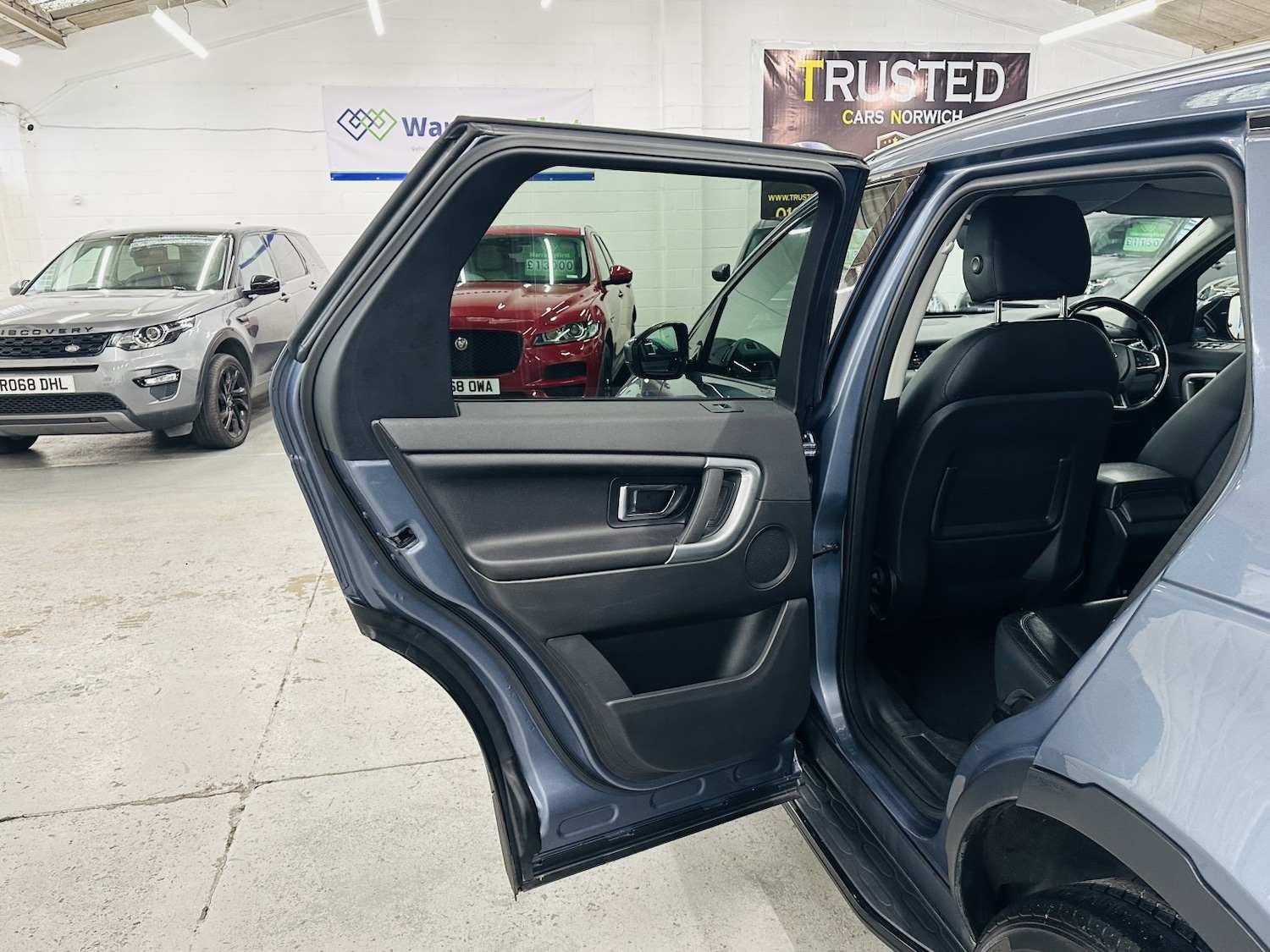 Used Land Rover Discovery Sport 2018 for sale - 77991563: Photo 49