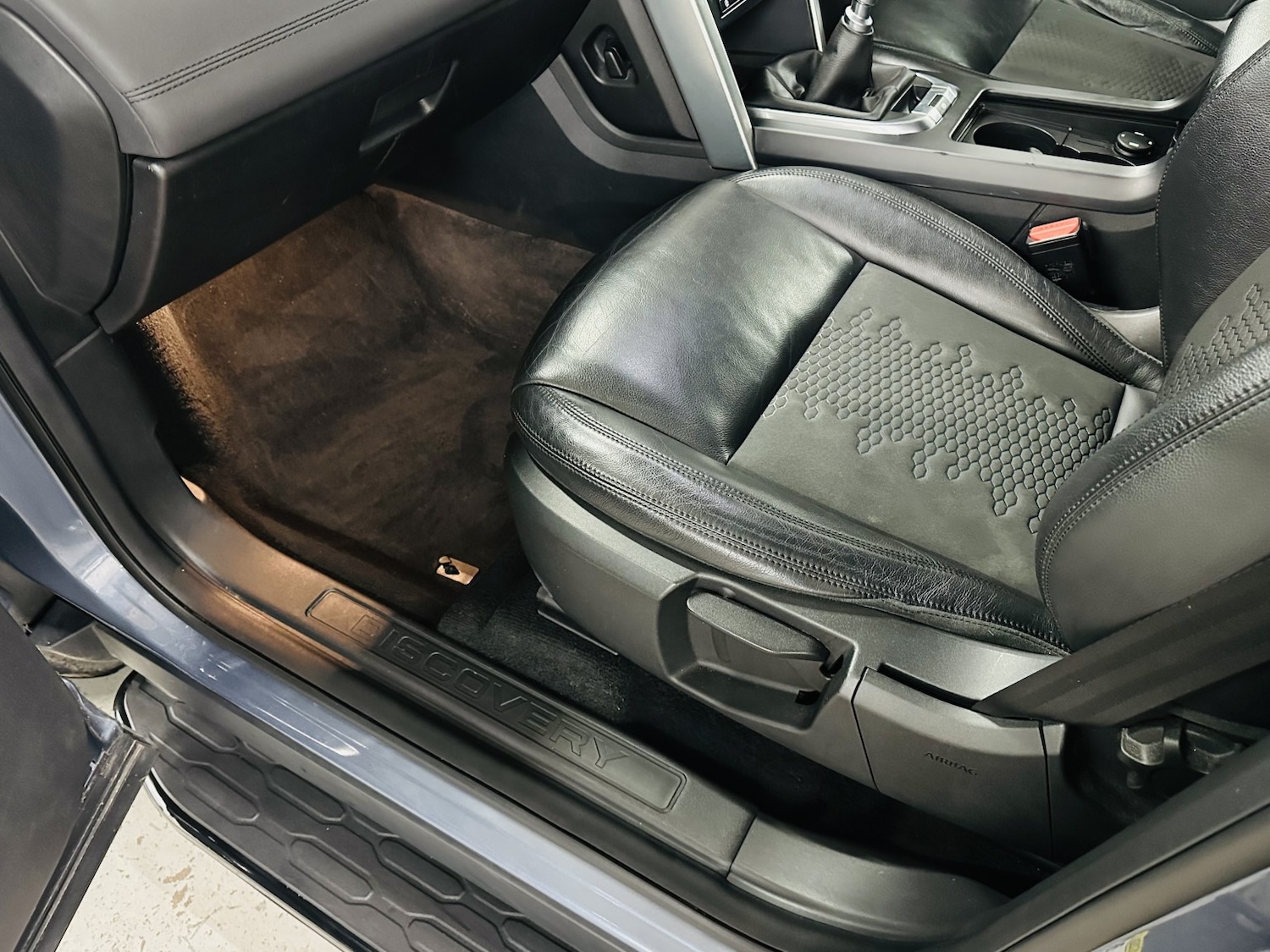 Used Land Rover Discovery Sport 2018 for sale - 77991563: Photo 50