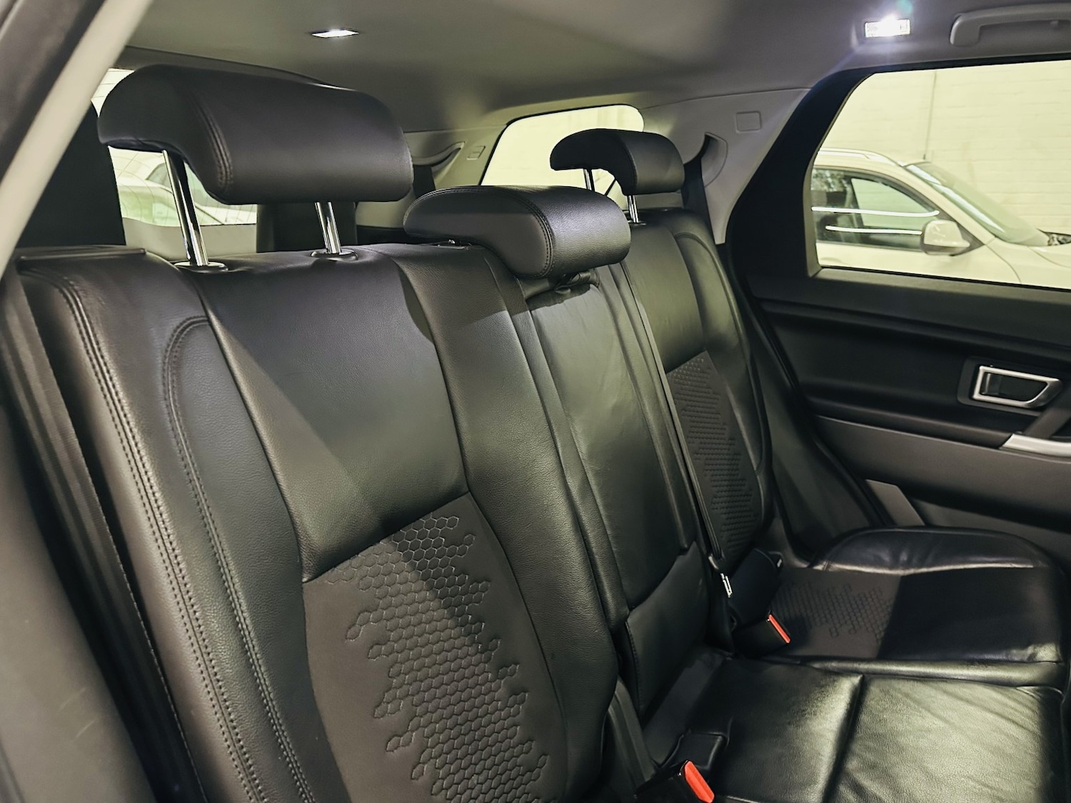 Used Land Rover Discovery Sport 2018 for sale - 77991563: Photo 54