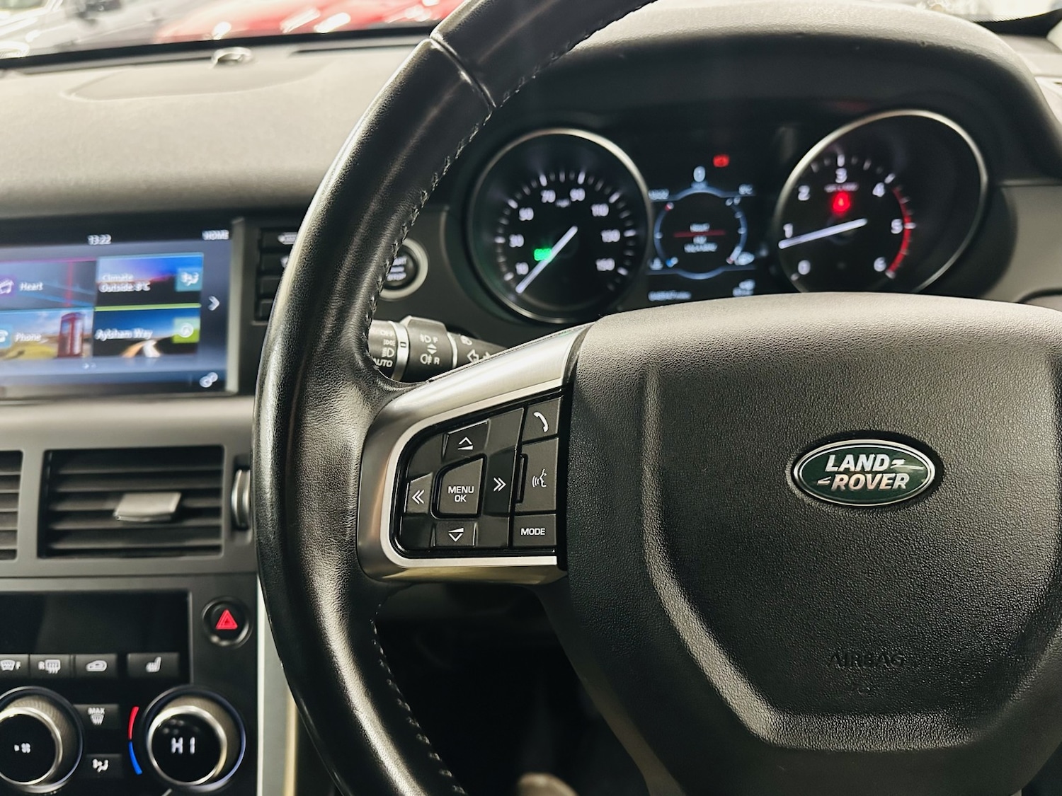 Used Land Rover Discovery Sport 2018 for sale - 77991563: Photo 63