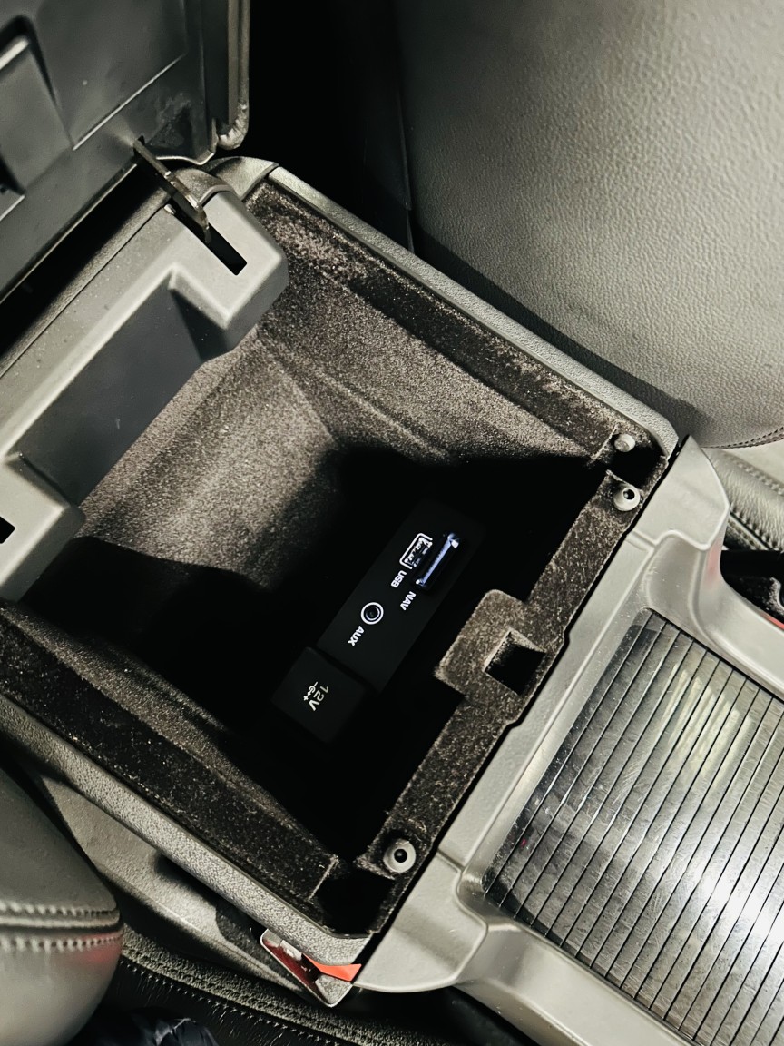 Used Land Rover Discovery Sport 2018 for sale - 77991563: Photo 74