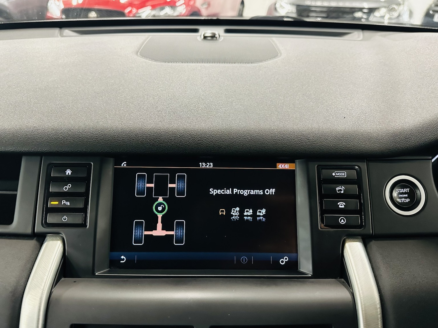 Used Land Rover Discovery Sport 2018 for sale - 77991563: Photo 78