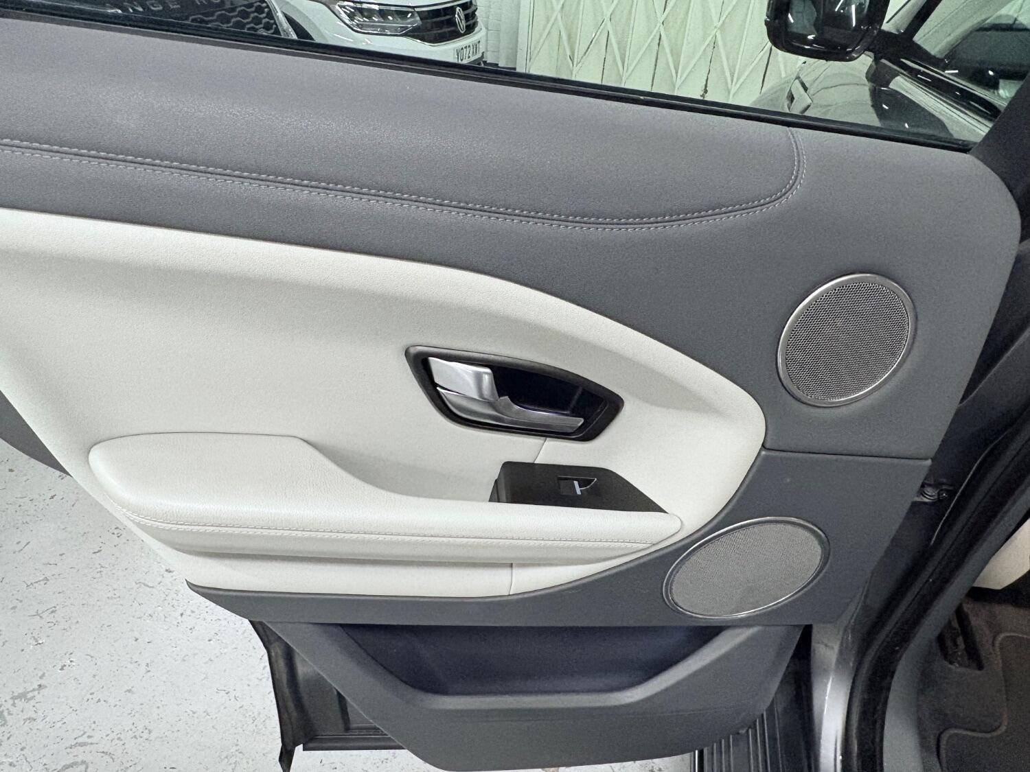 Used Land Rover Range Rover Evoque 2017 for sale - 76407548: Photo 67