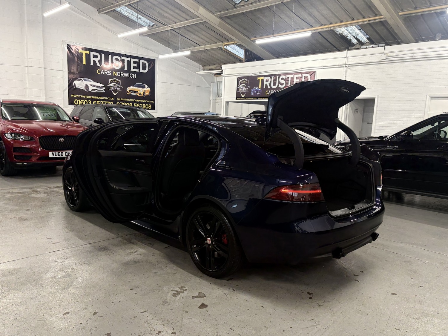 Used Jaguar XE 2017 for sale - 77027882: Photo 14