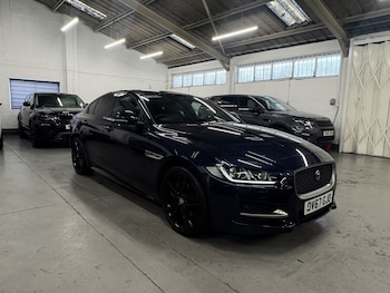 Used Jaguar XE 2017 for sale - 77027882: Photo