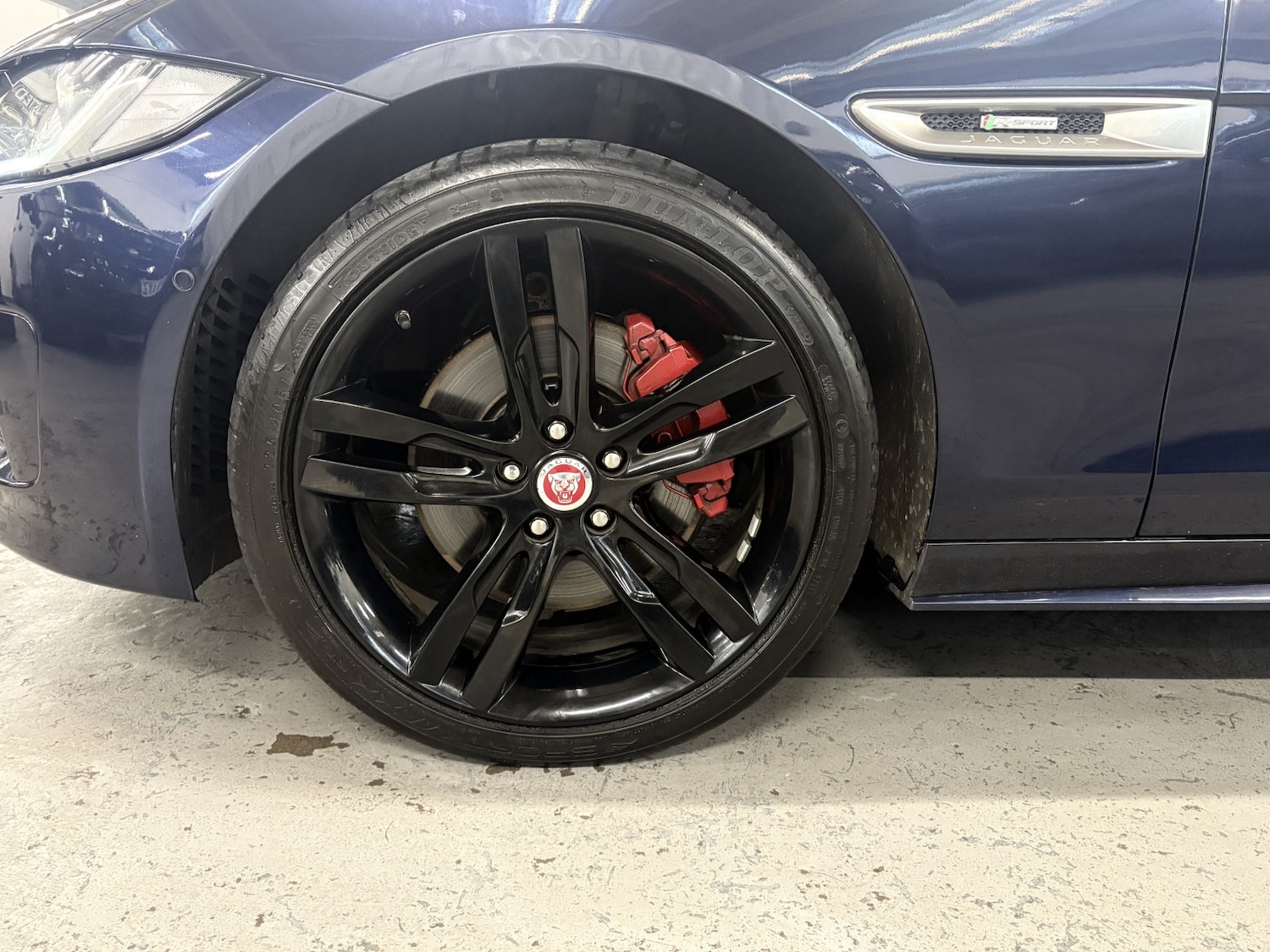 Used Jaguar XE 2017 for sale - 77027882: Photo 32