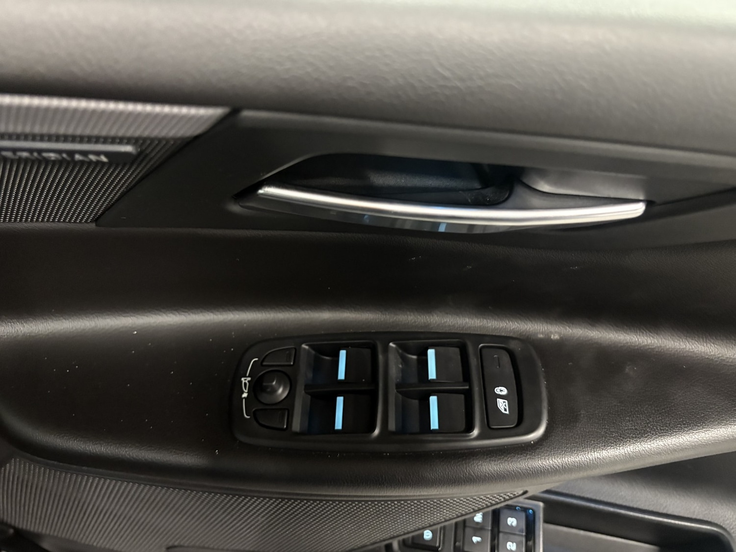 Used Jaguar XE 2017 for sale - 77027882: Photo 37